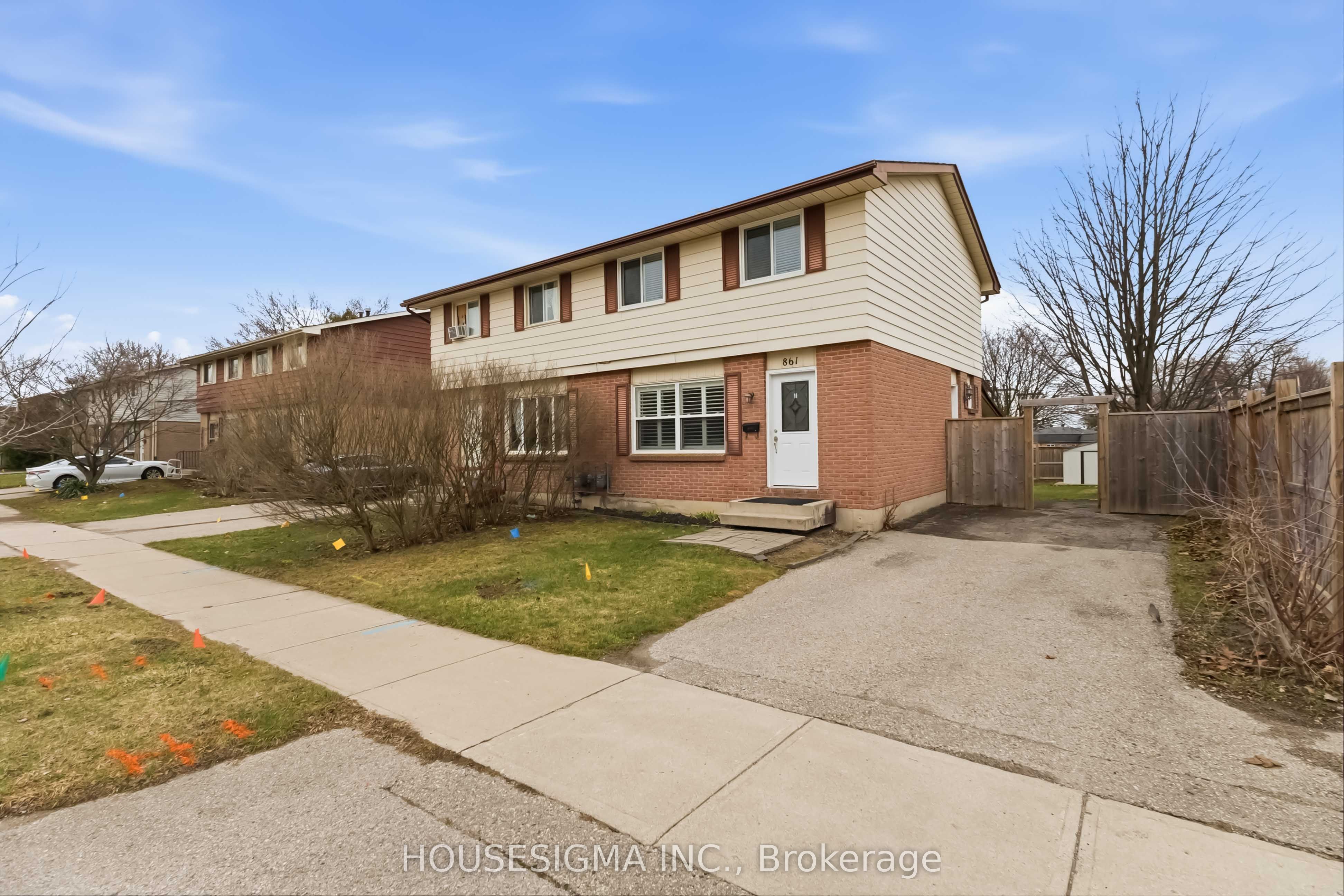 861 DEARNESS Drive, London South