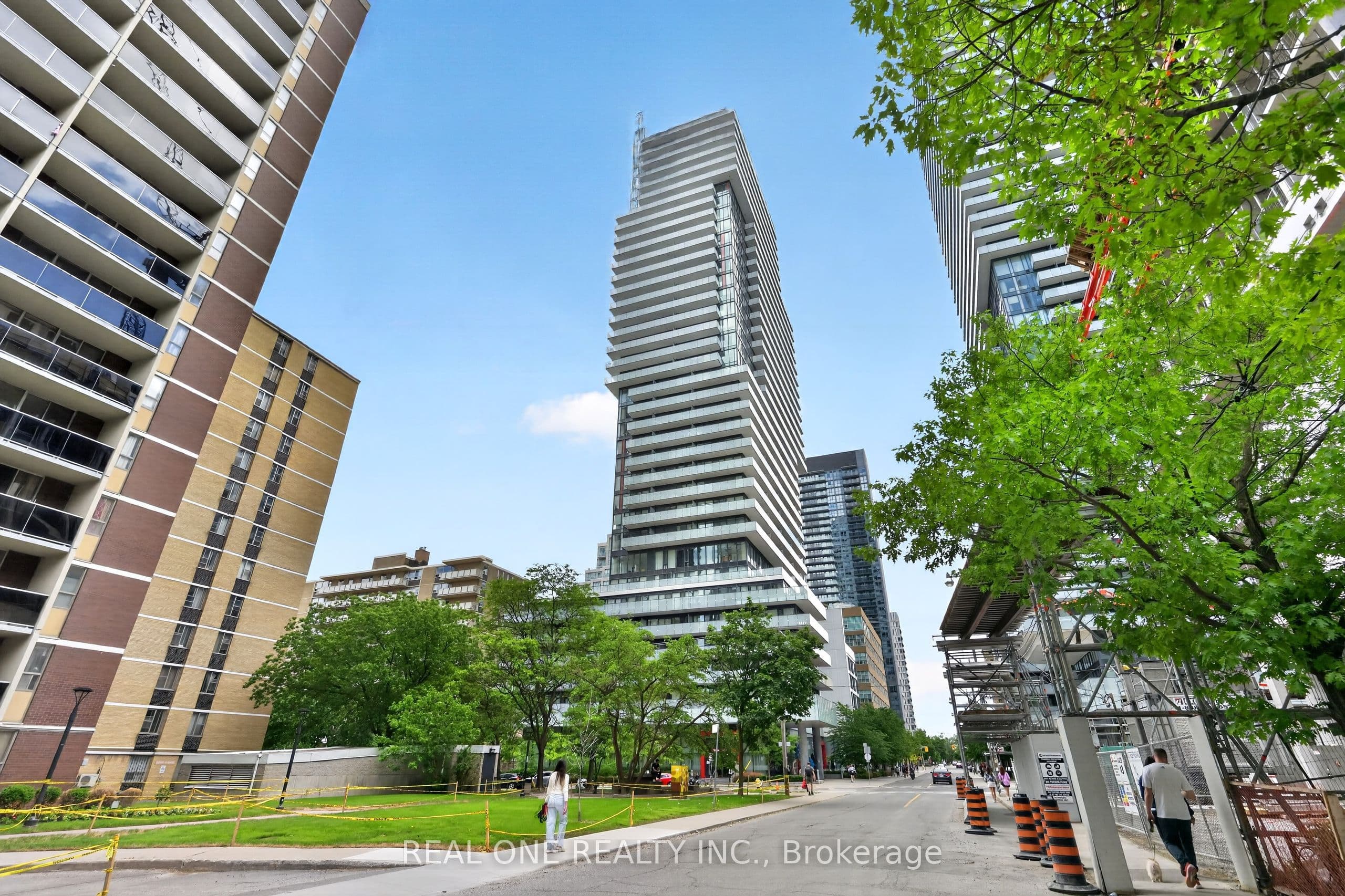185 Roehampton Avenue Unit 1906, Toronto C10
