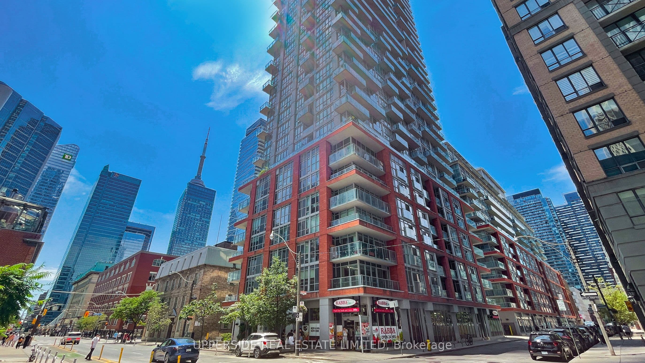 126 Simcoe Street Unit 607, Toronto C01
