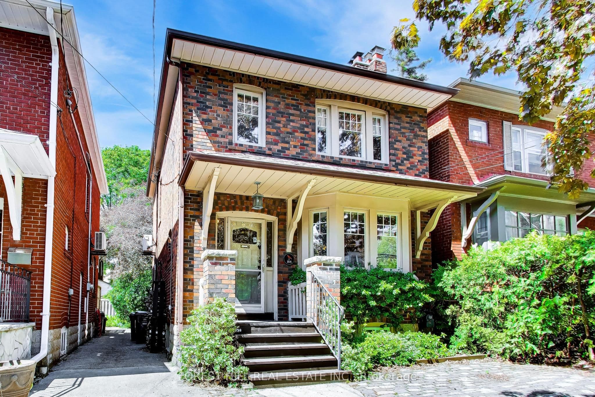 164 Deloraine Avenue, Toronto C04