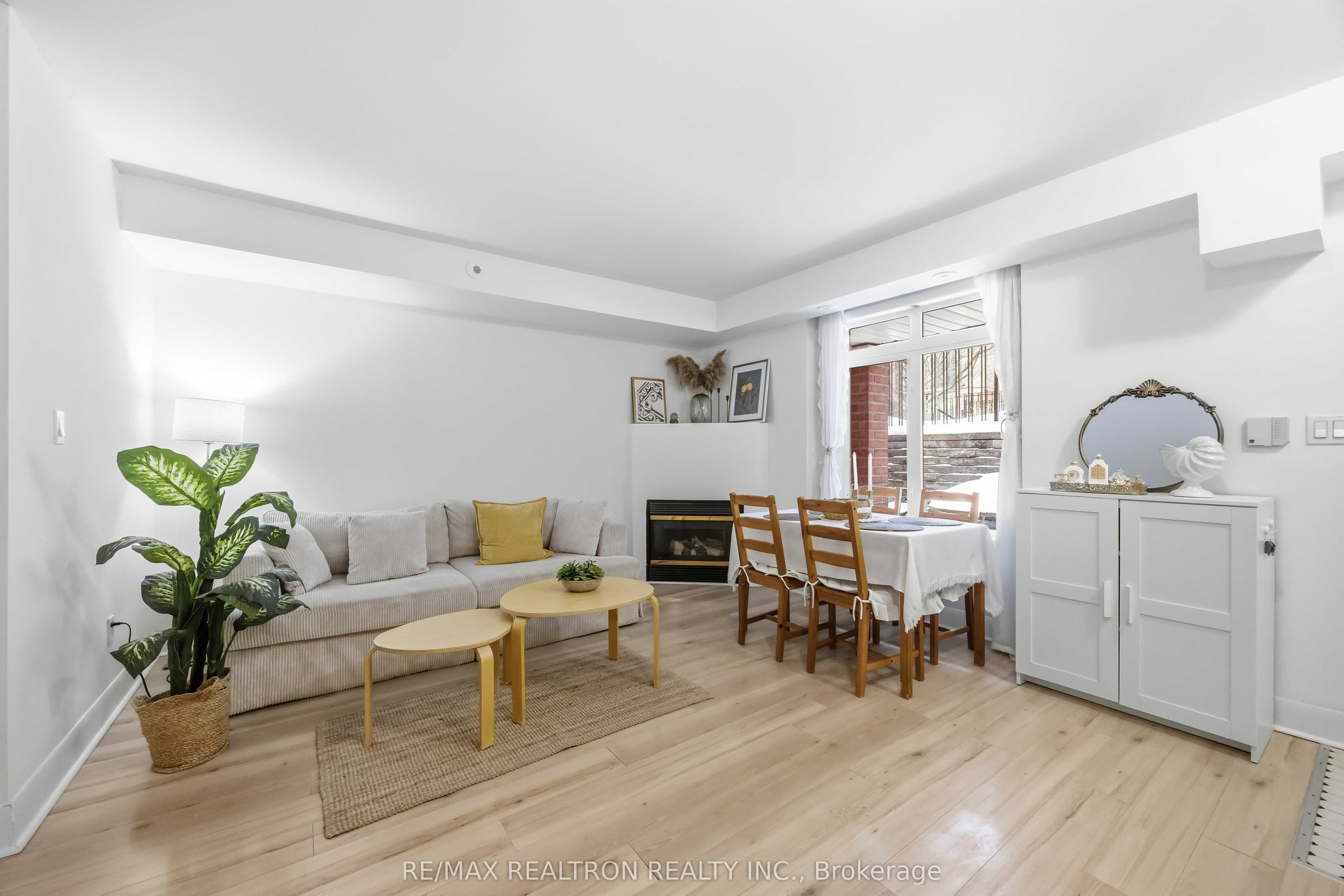 415 Jarvis Street Unit 121, Toronto C08
