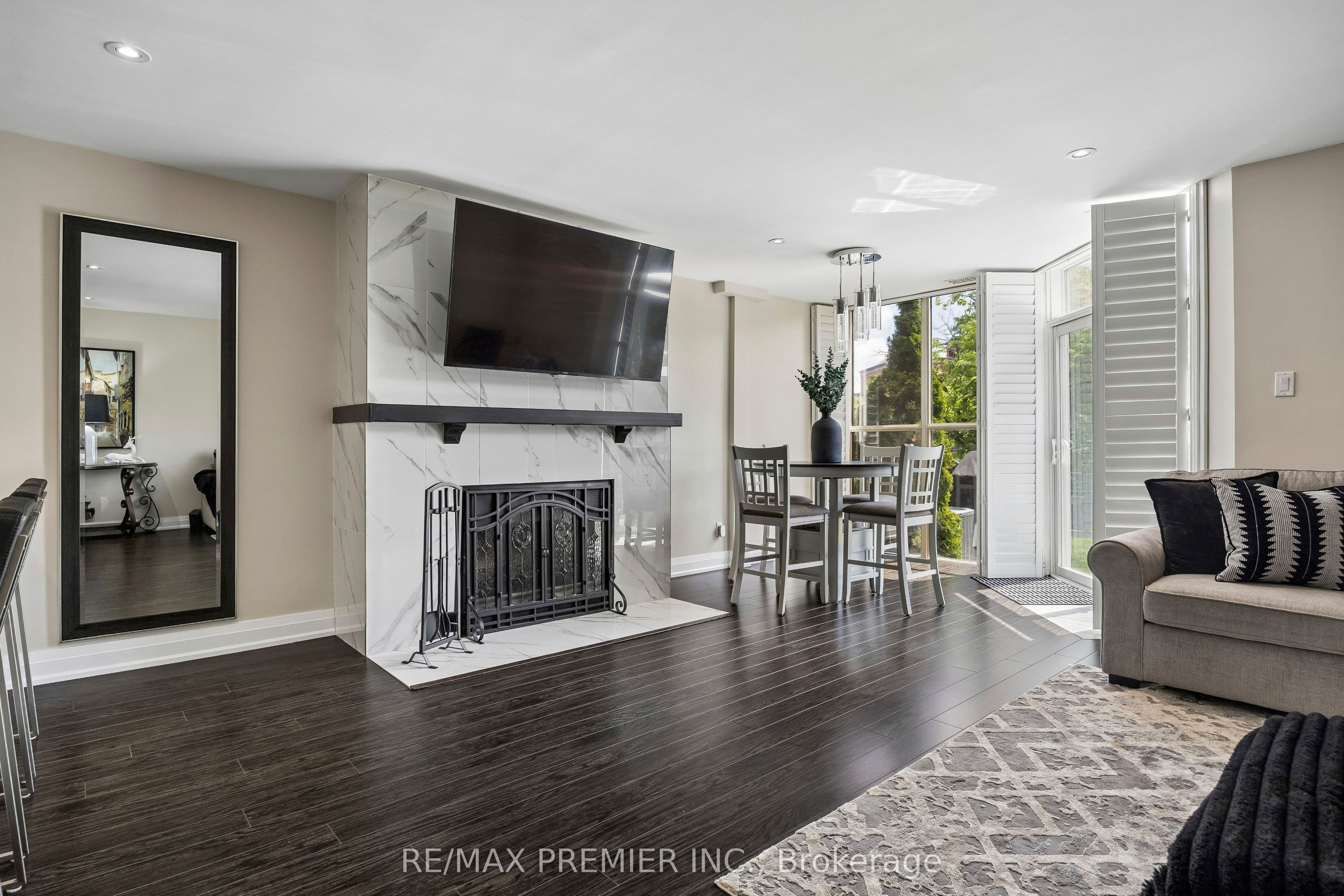 100 Arbors Lane Unit 8, Vaughan