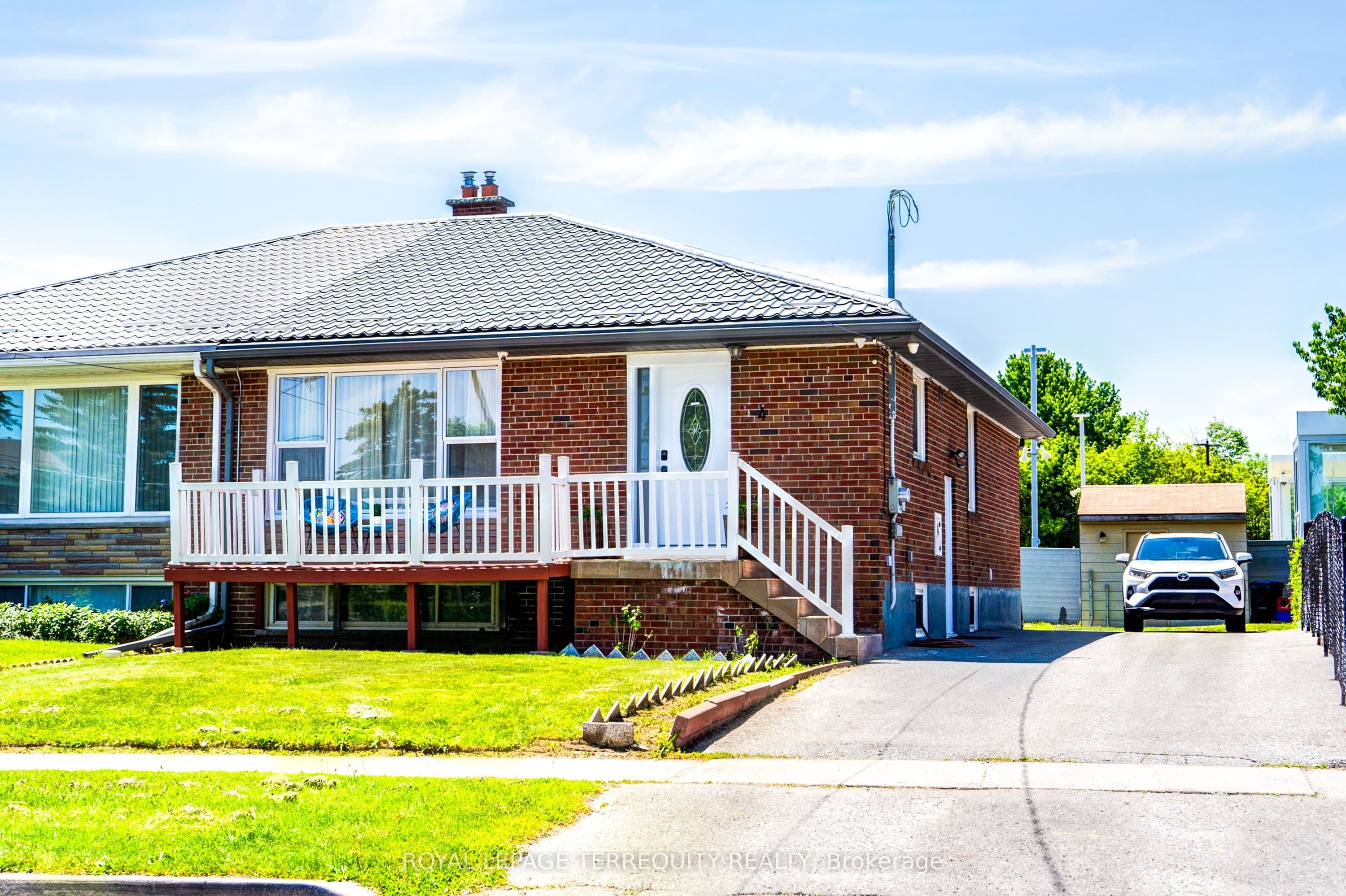 4 Thrush Road, Toronto E04