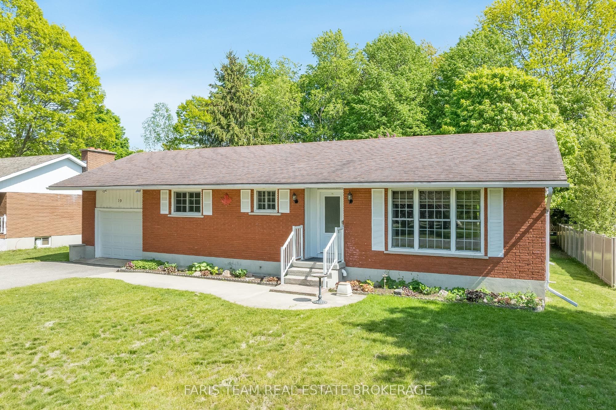 19 Maplegate Road, Tiny
