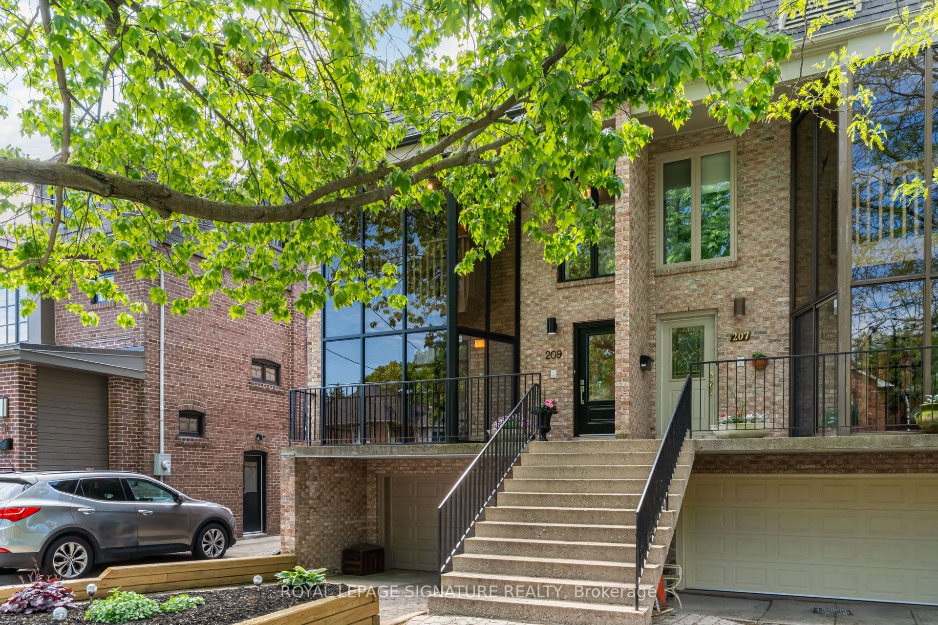 209 Ranleigh Avenue, Toronto C04