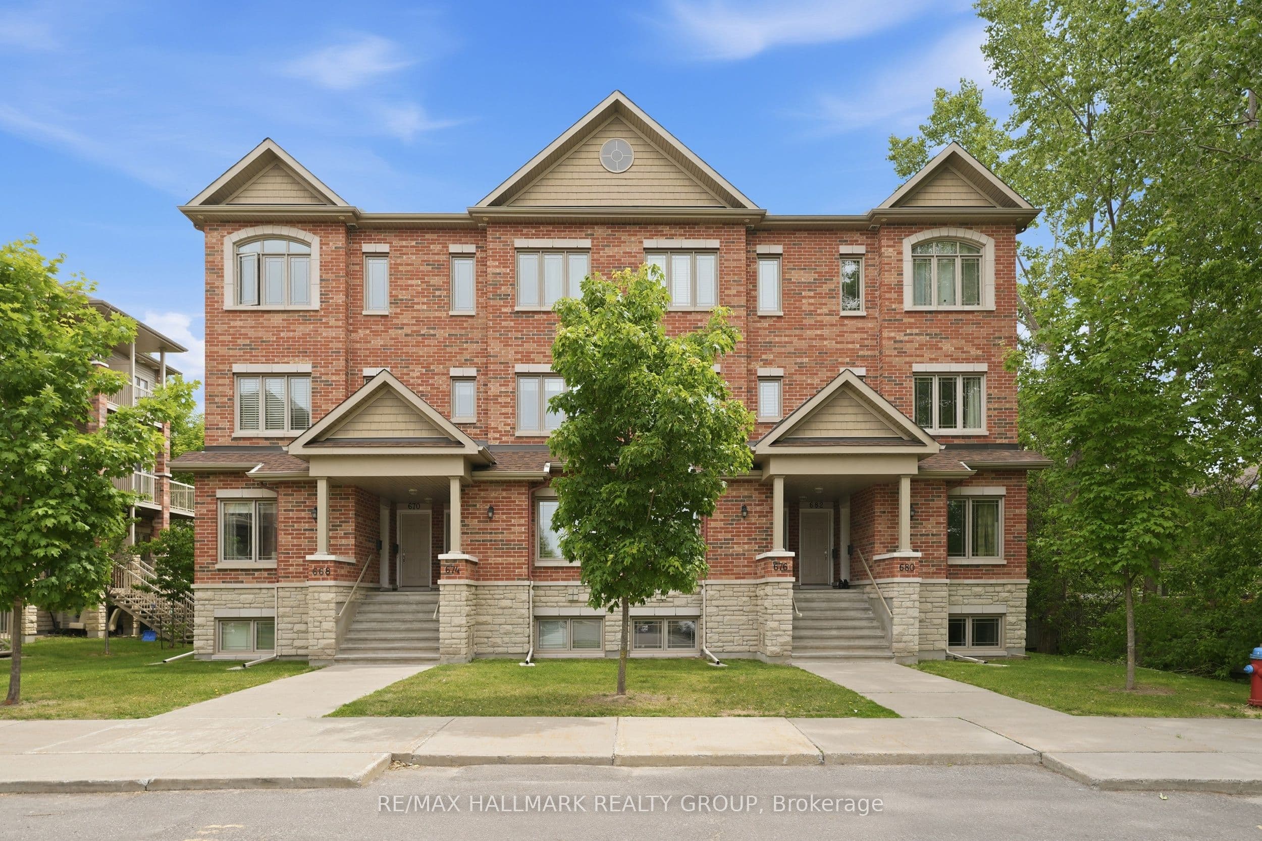 670 Danaca Private, Overbrook - Castleheights and Area
