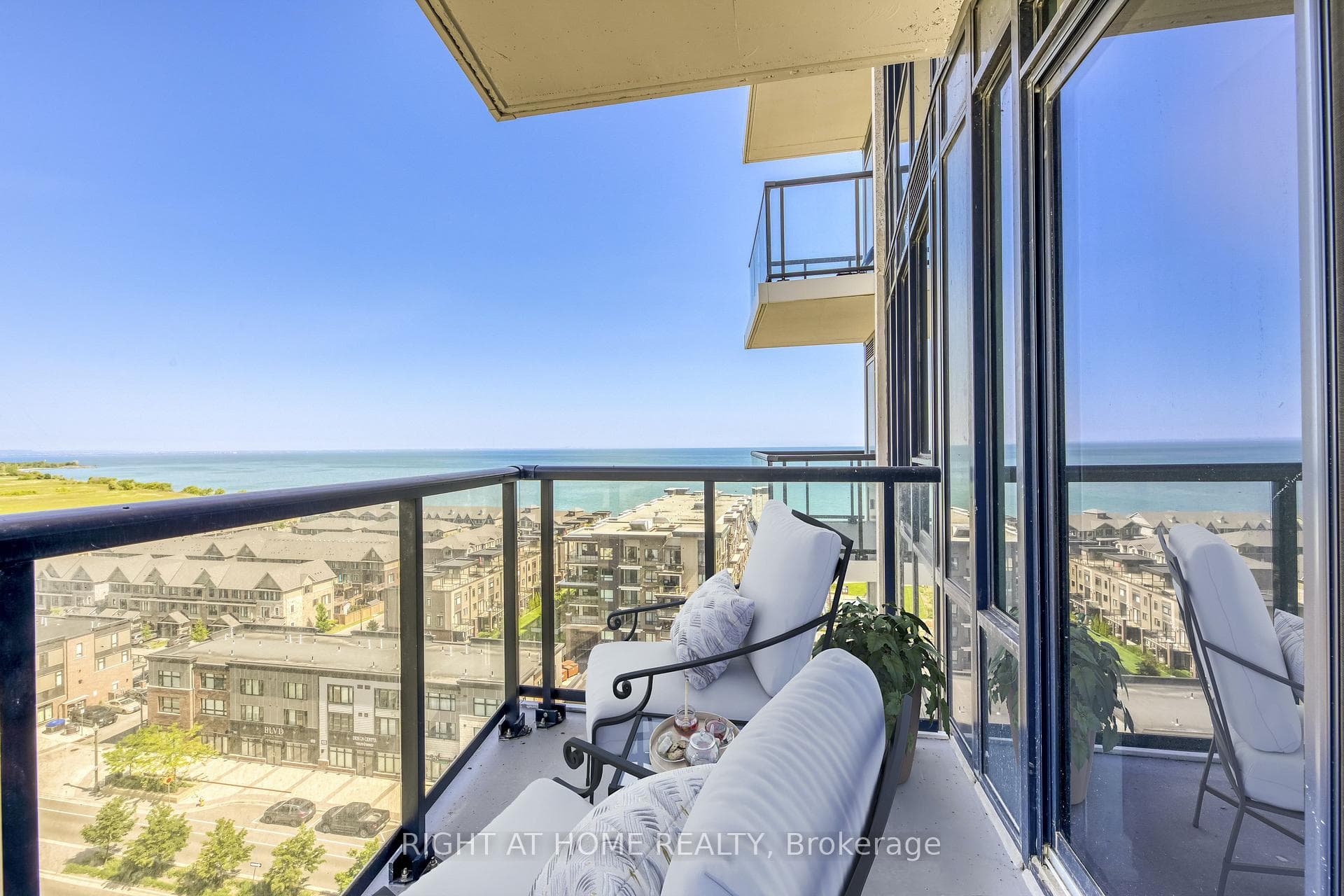 385 Winston Road Unit 1103, Grimsby