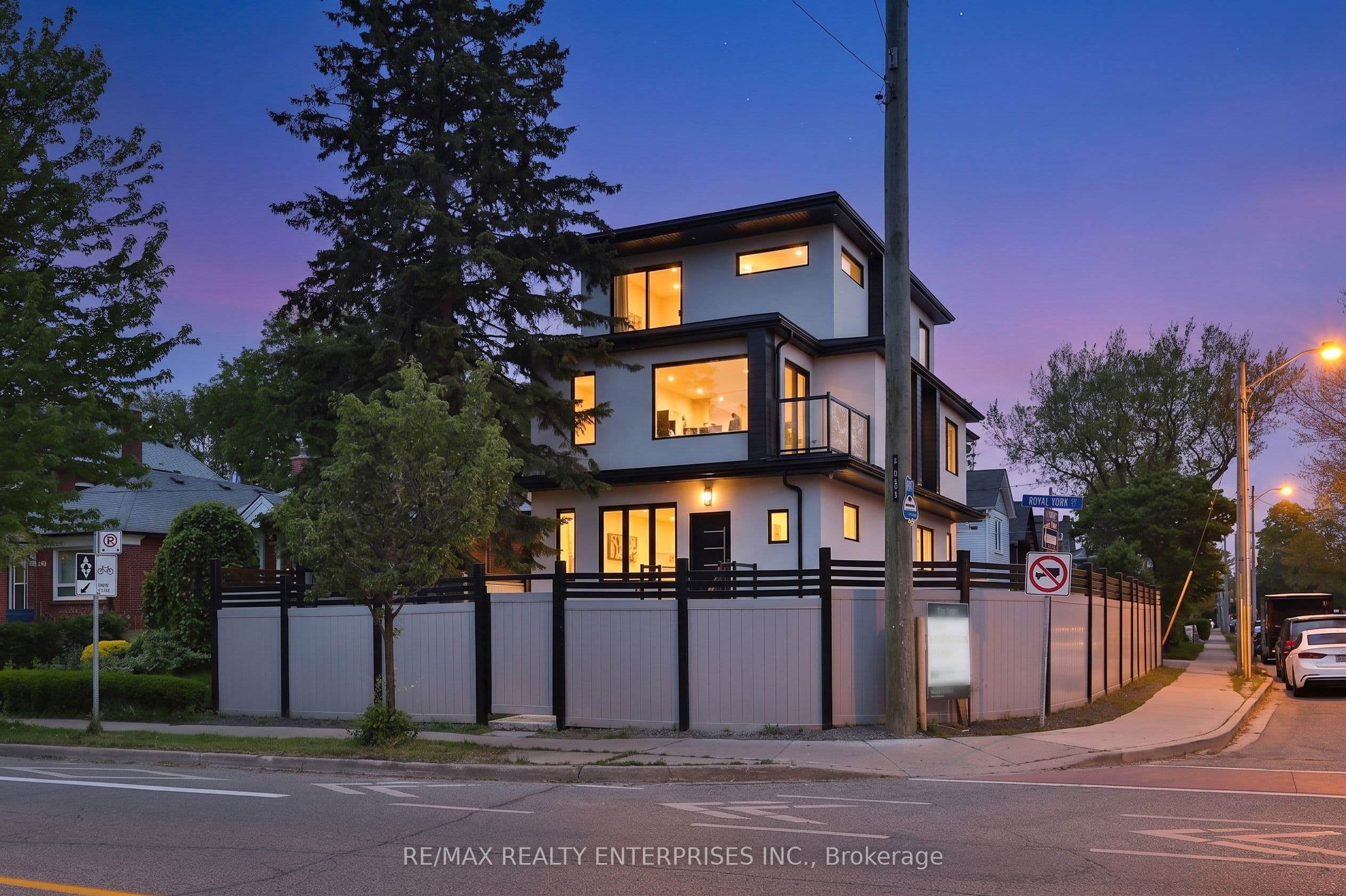 172 Royal York Road, Toronto W06