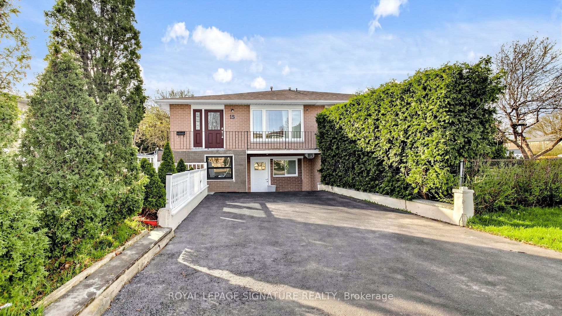 15 Gainsborough Road, Brampton