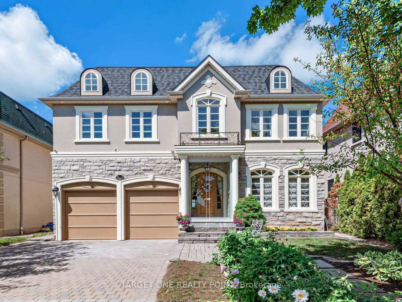 20 Ormsby Court, Richmond Hill