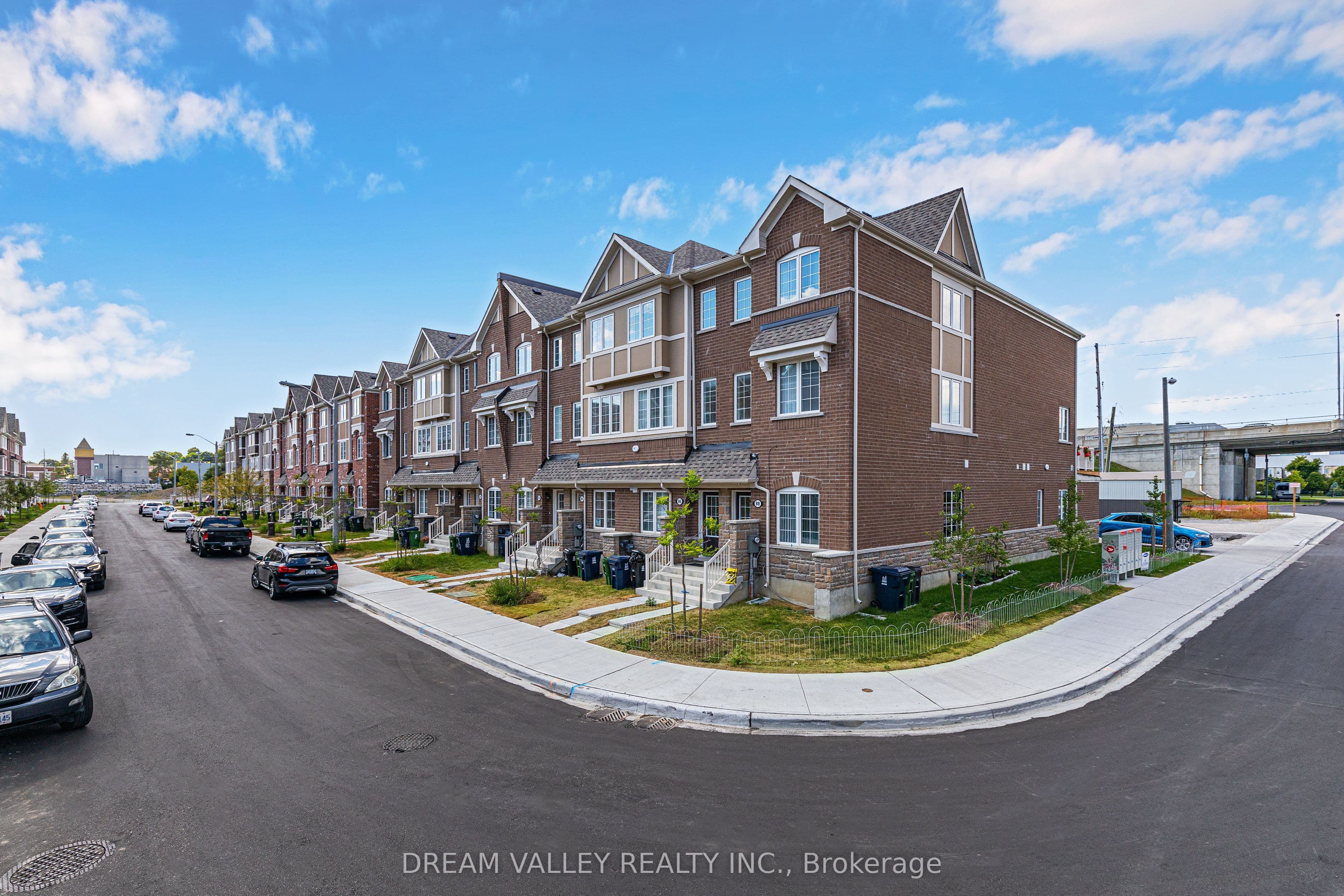 88 Jolly Way, Toronto E04