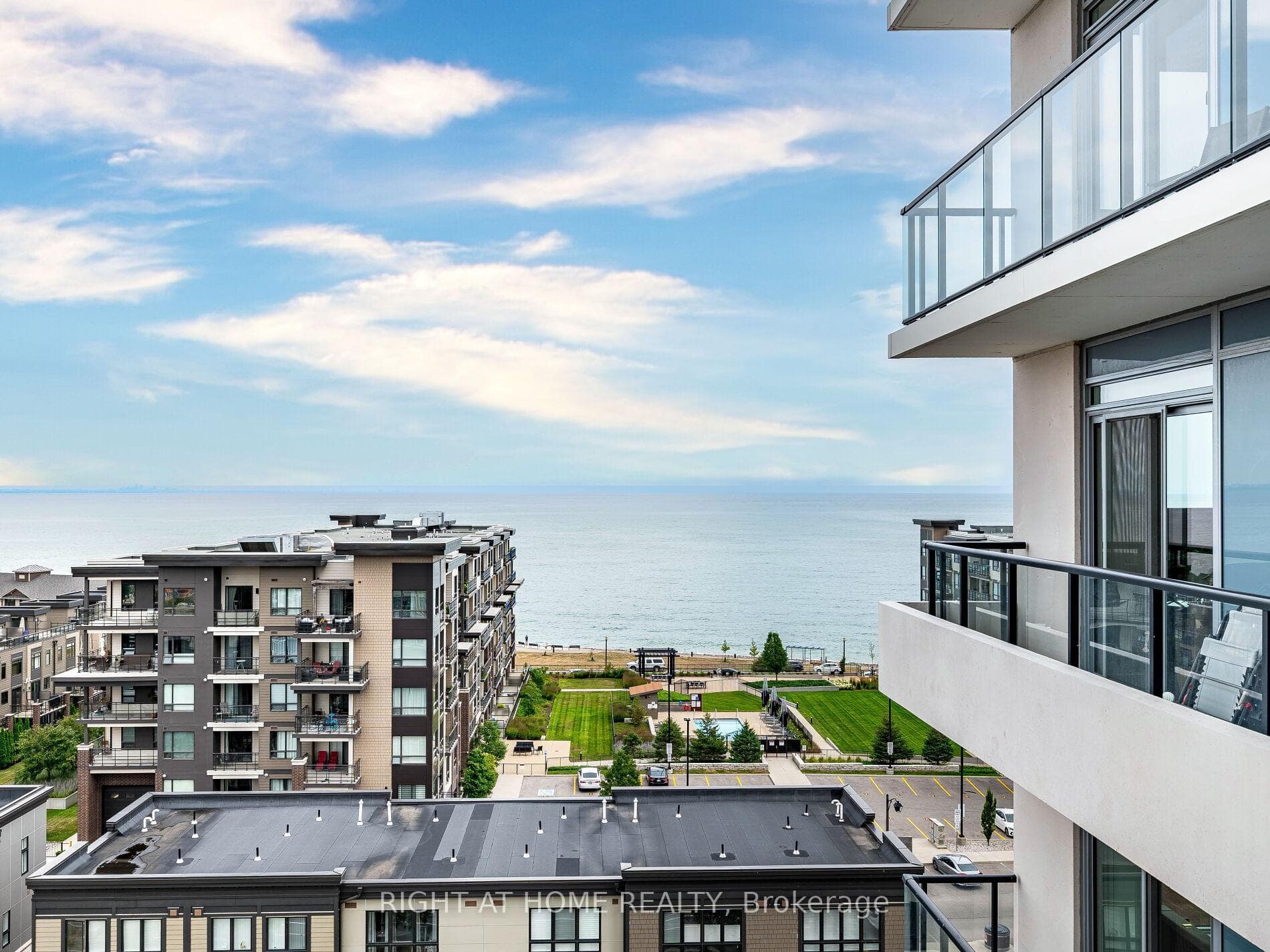 385 Winston Road Unit 804, Grimsby