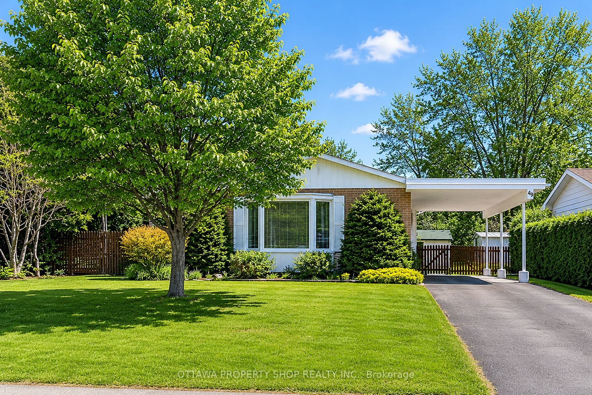 49 Country Lane, Kanata