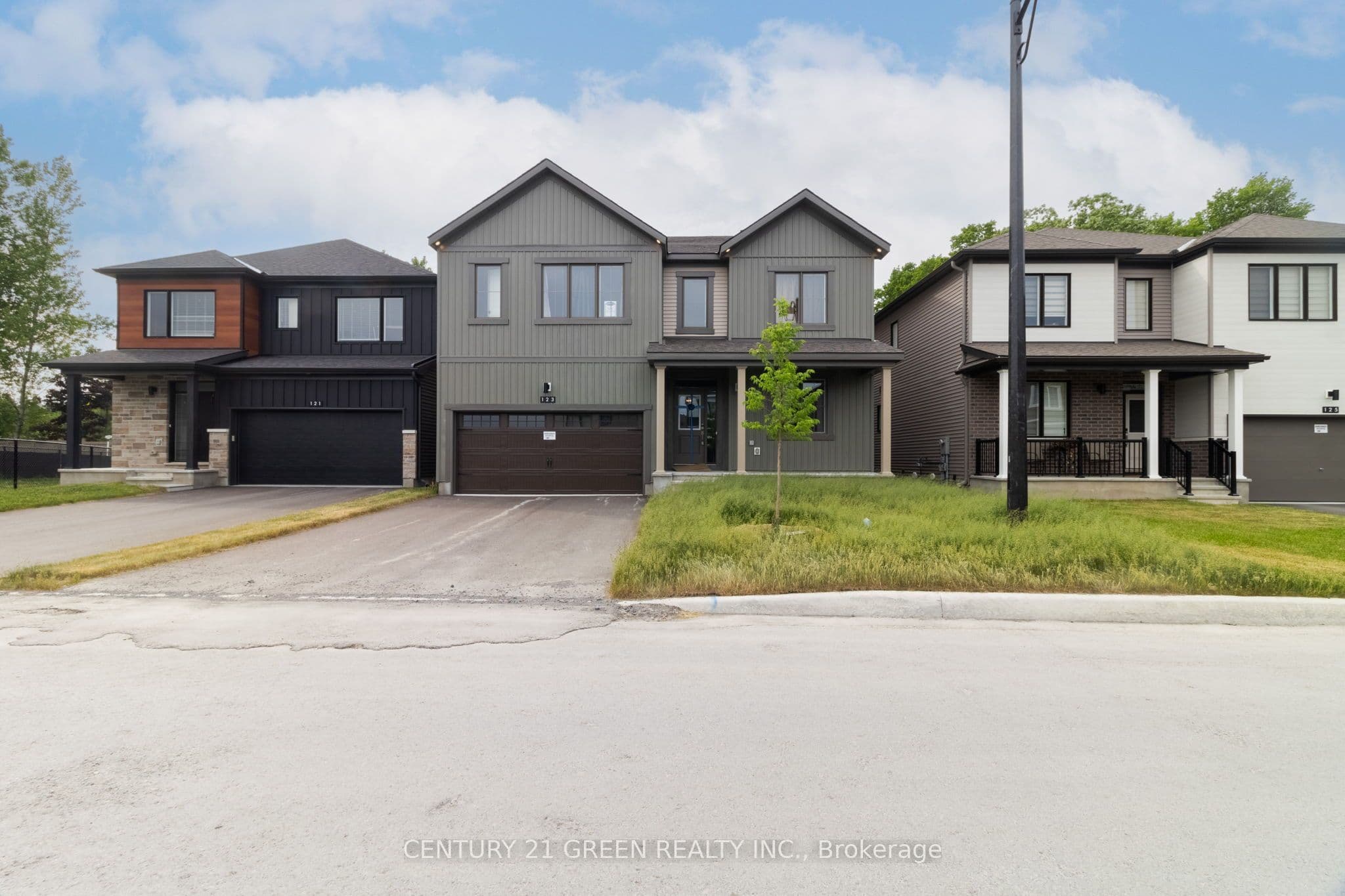 123 Tonic Crescent, Kanata