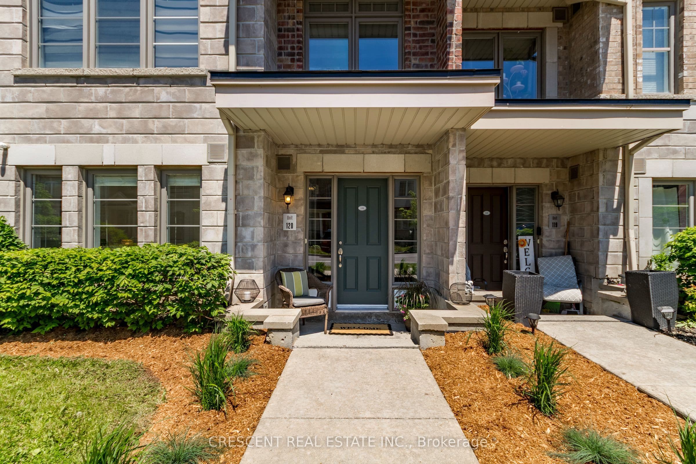 80 Parrotta Drive Unit 120, Toronto W05