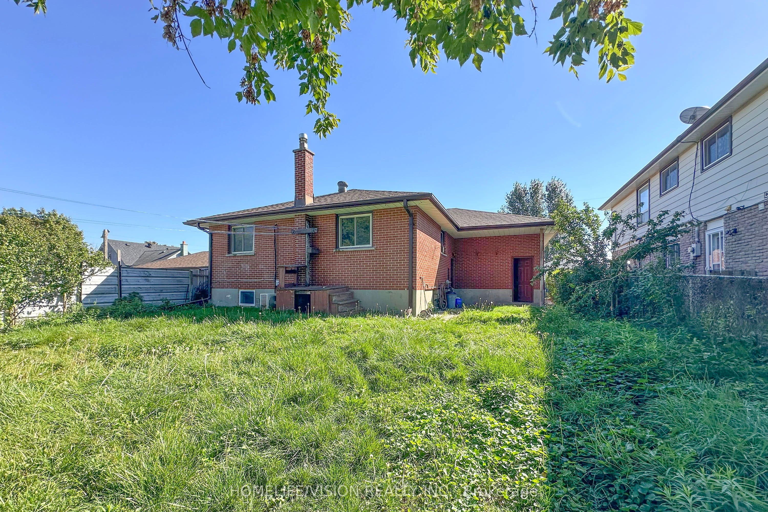 530 Dean Avenue, Oshawa