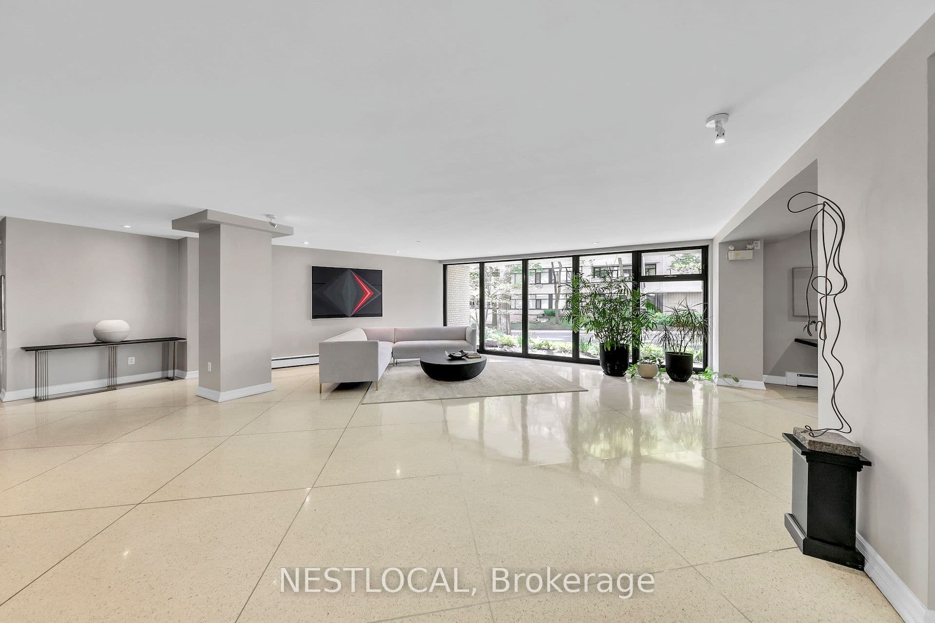 581 Avenue Road Avenue Unit 504, Toronto C02