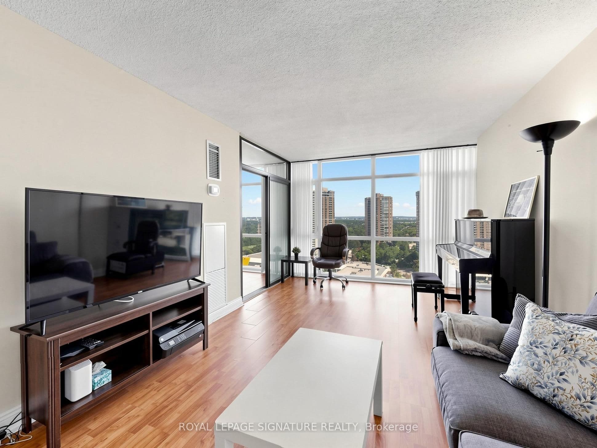 1555 Finch Avenue E Unit 1901, Toronto C15
