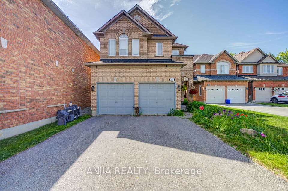 132 Estate Garden Drive, Richmond Hill