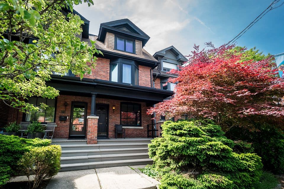 75 Dupont Street, Toronto C02