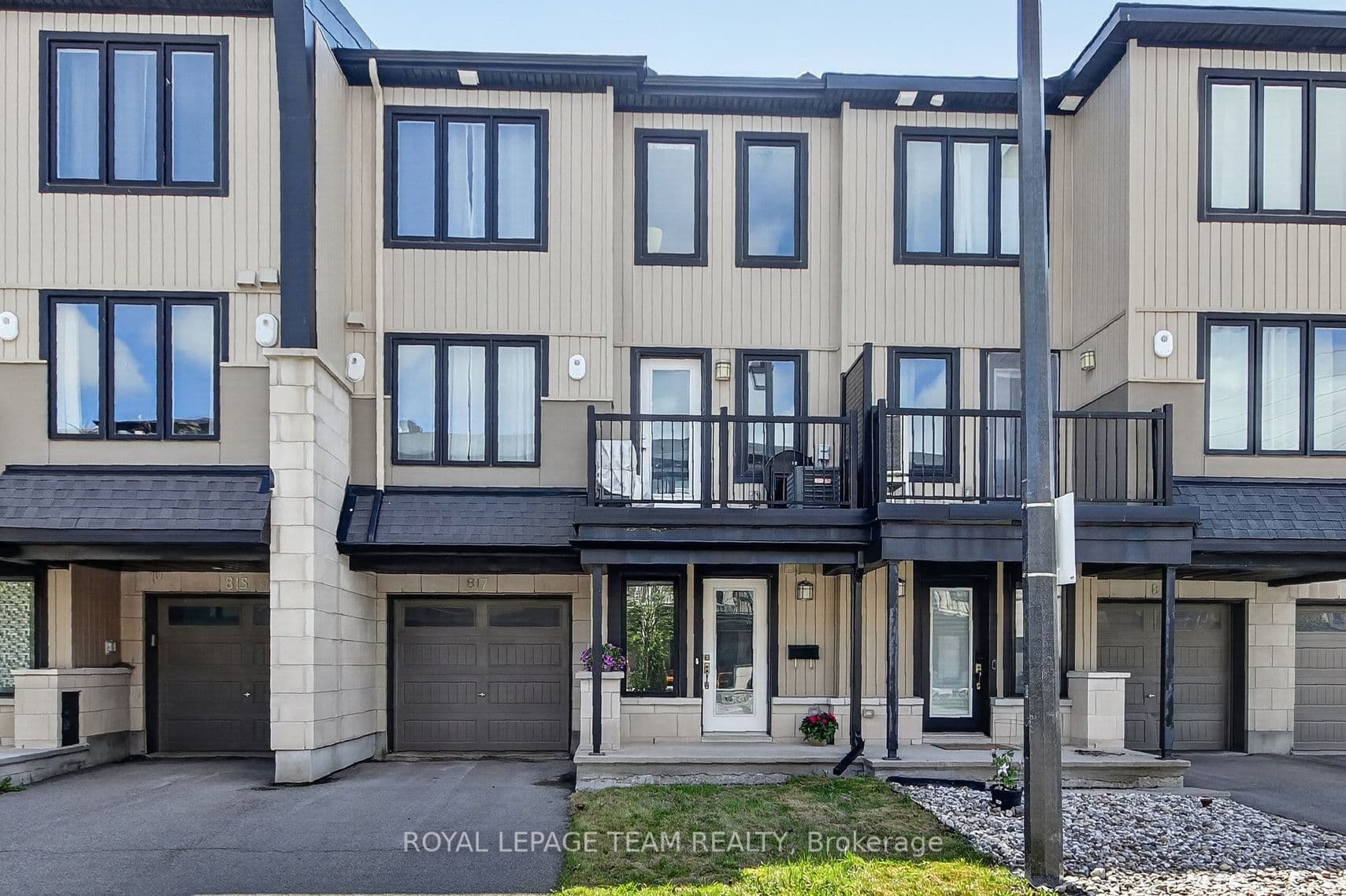 817 Element Private, Kanata