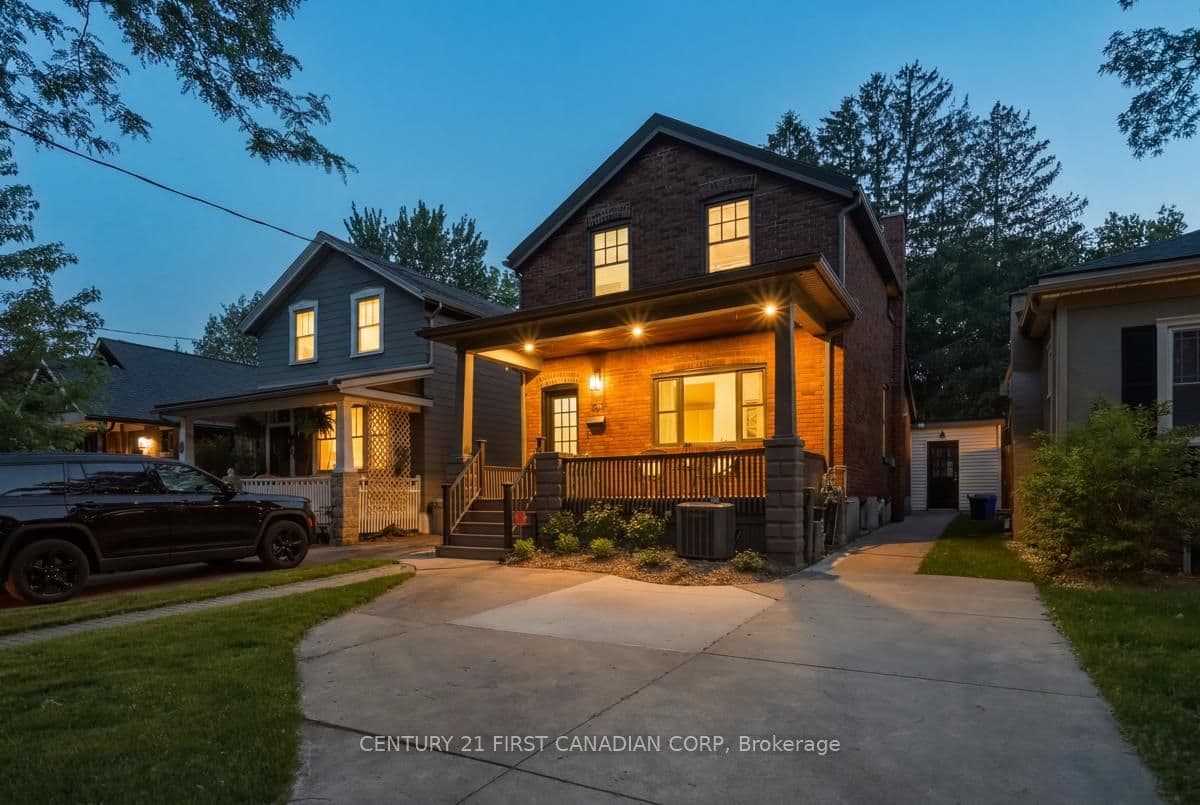 867 Colborne Street, London East