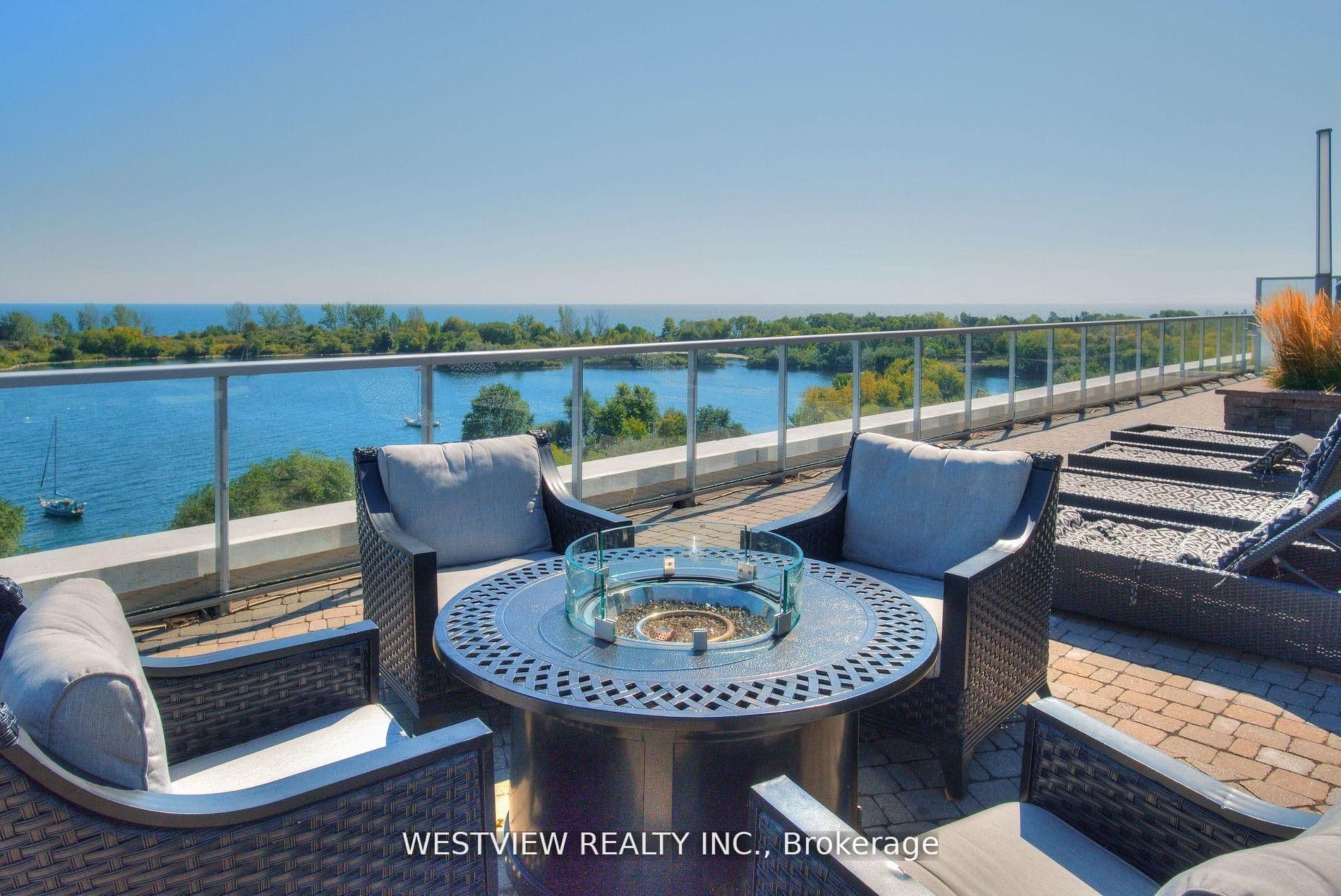 80 Marine Parade Drive Unit 311, Toronto W06