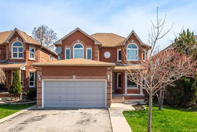 23 Fenflower Court, Brampton