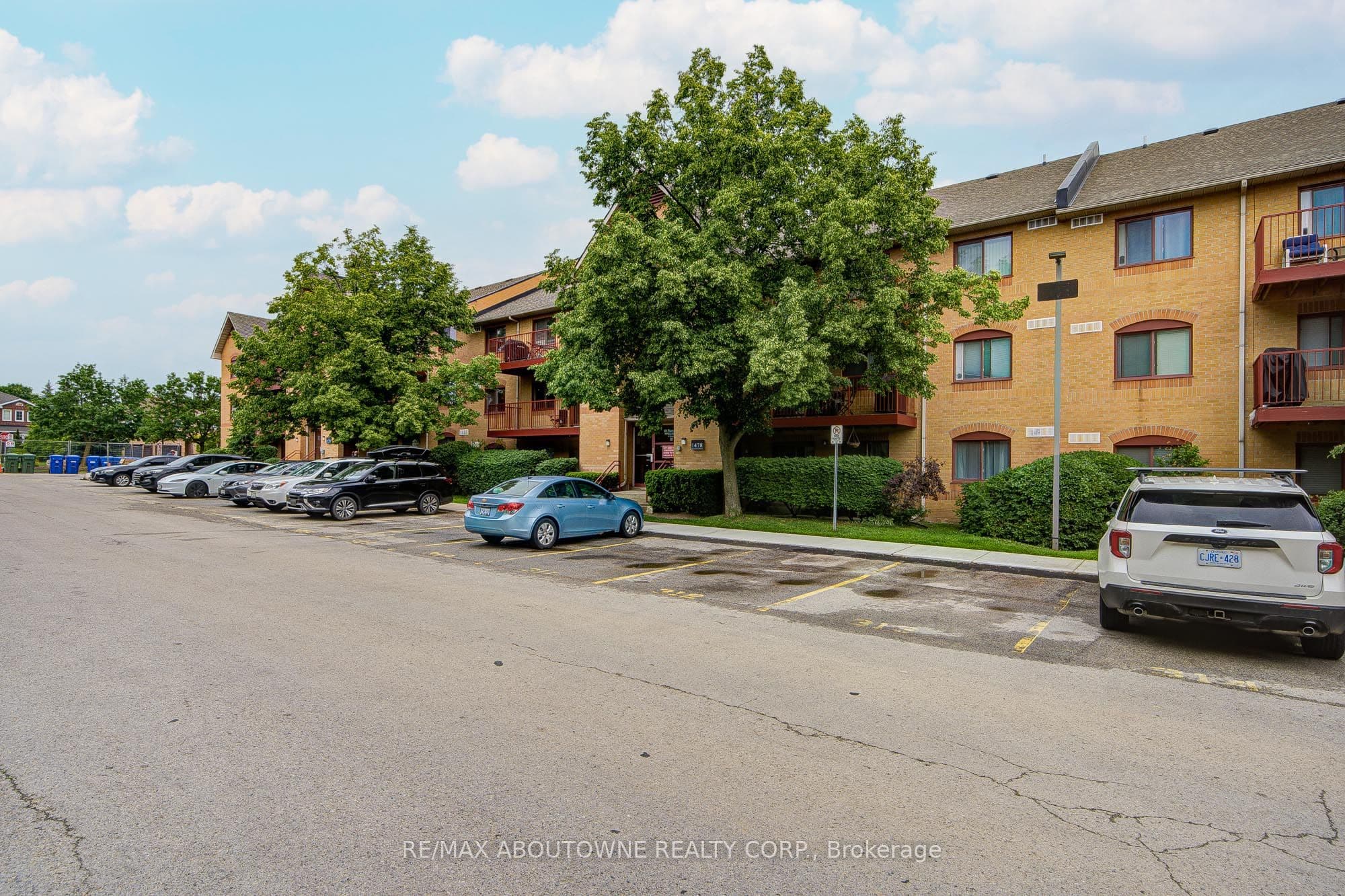 1476 Pilgrims Way Unit 1832, Oakville