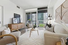 30 Roehampton Avenue Unit 618, Toronto C10