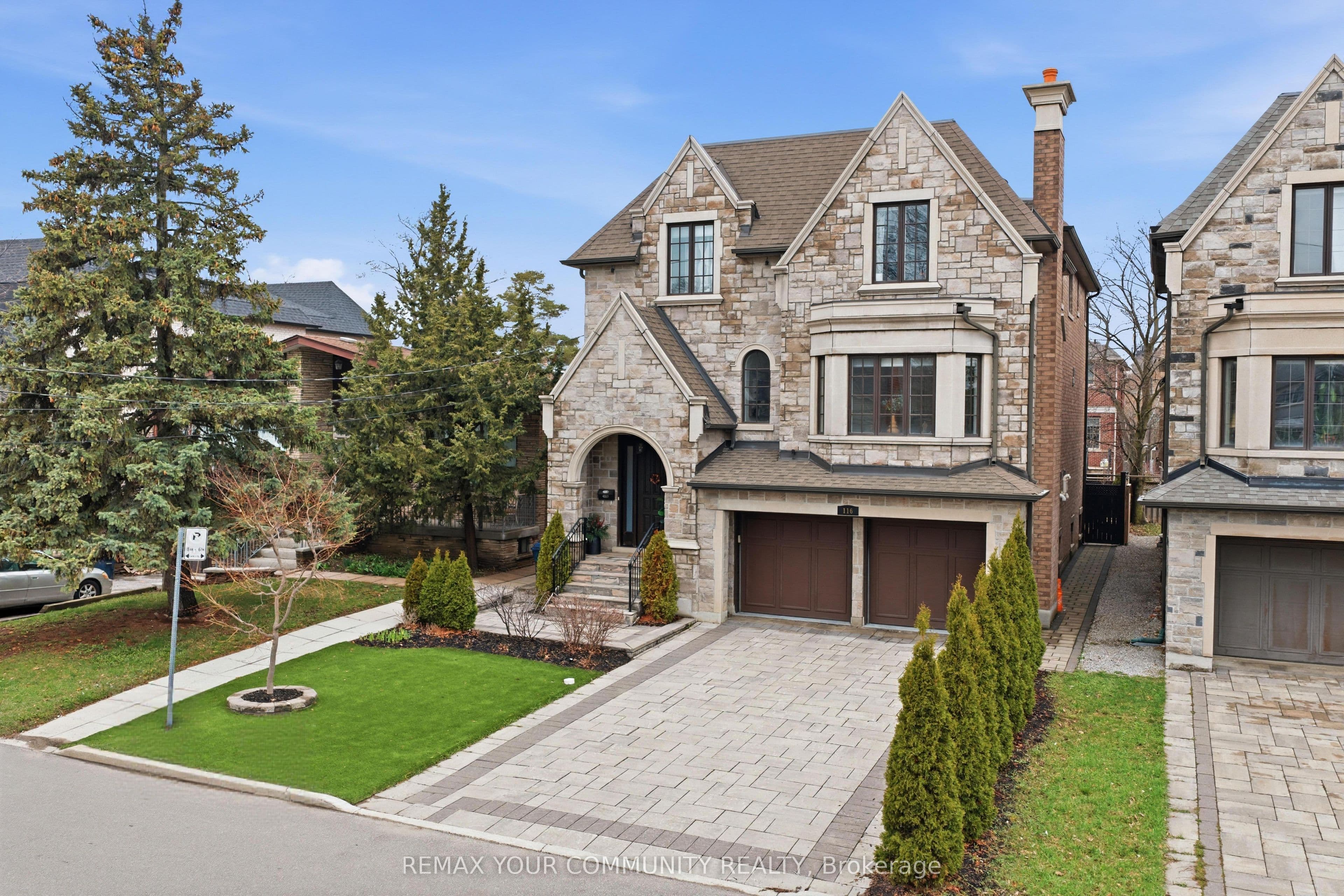 116 Frontenac Avenue, Toronto C04