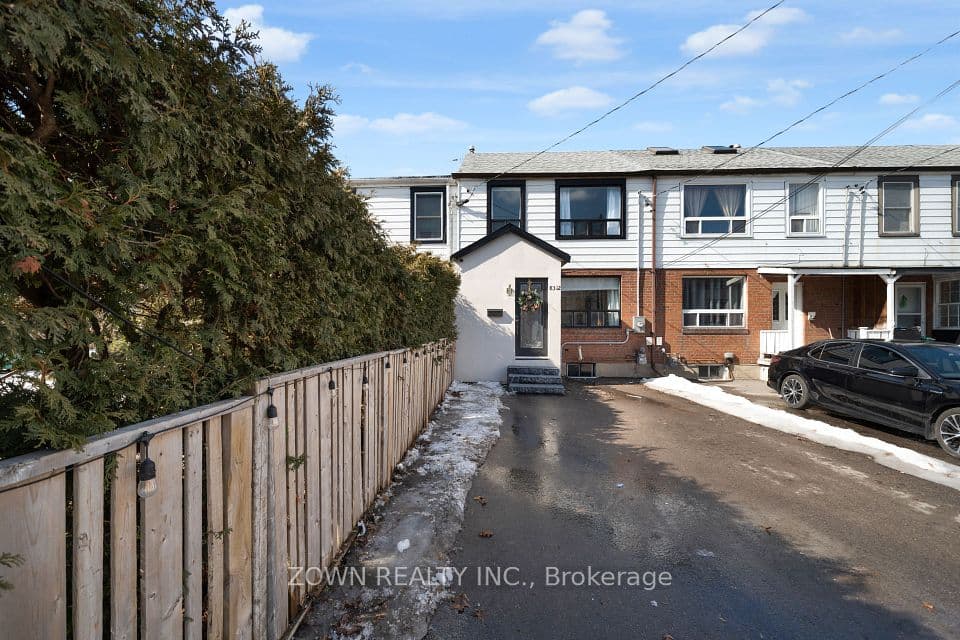 8312 Kipling Avenue, Vaughan