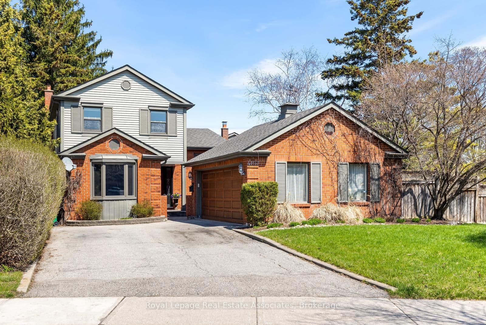 4107 Rolling Valley Drive, Mississauga