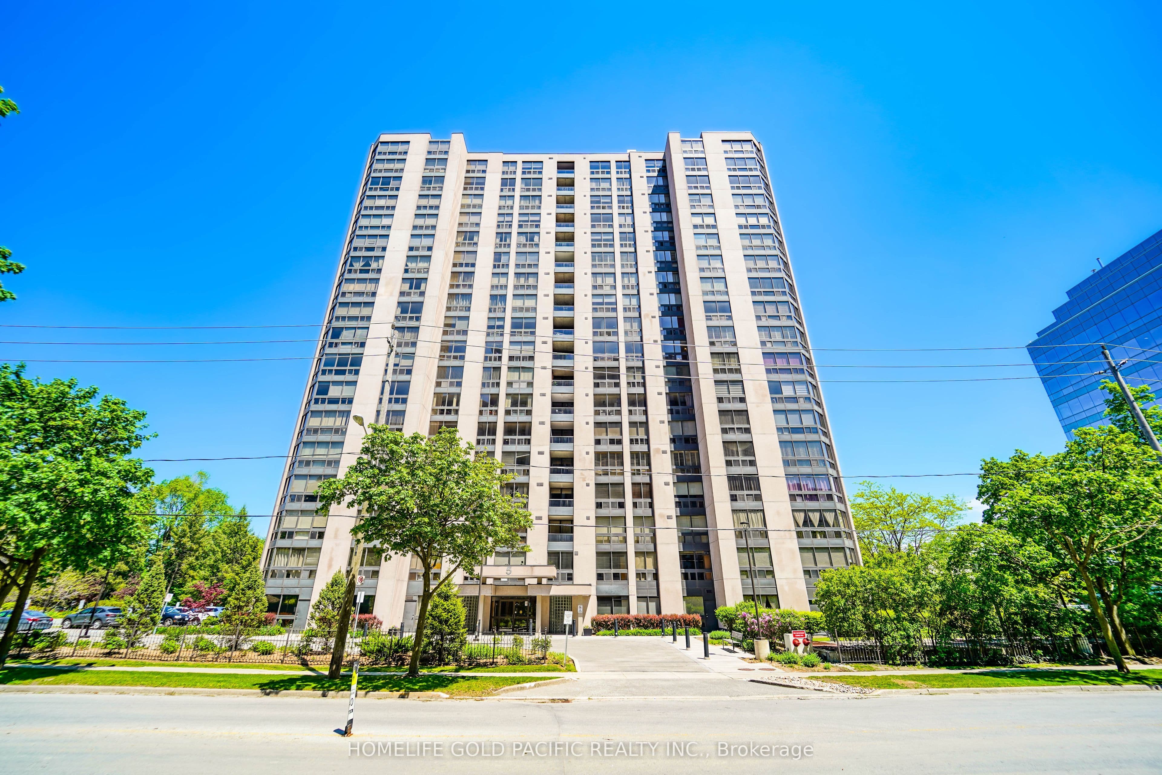 5 Kenneth Avenue Unit 907, Toronto C14
