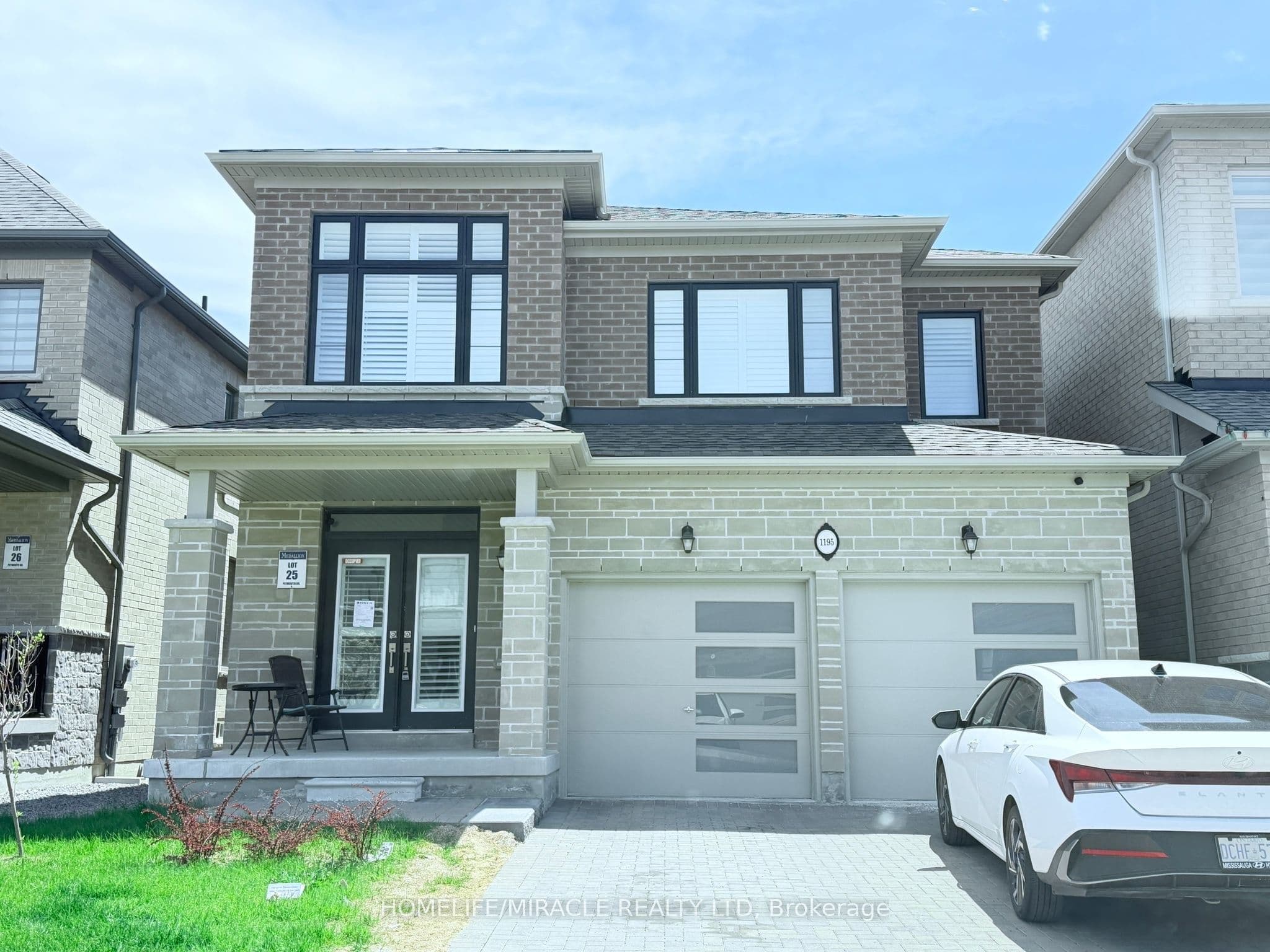 1195 Plymouth Drive, Oshawa