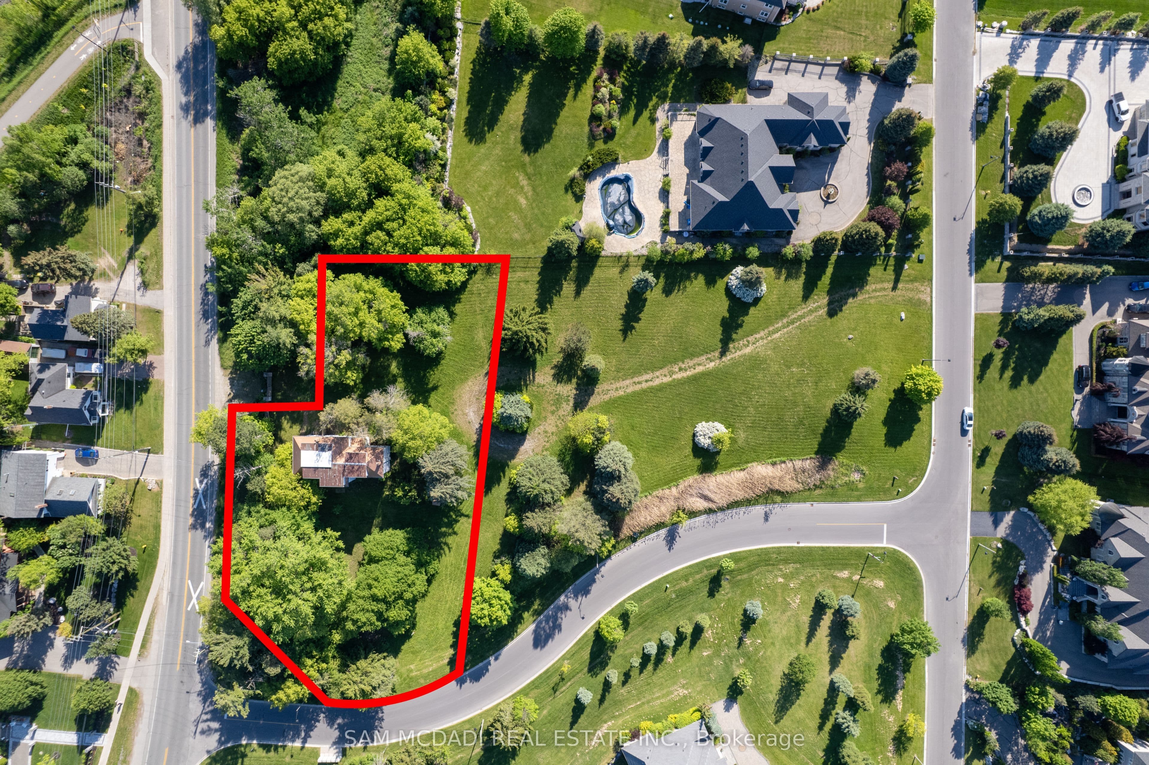 10 Richard Lovat Court, Vaughan