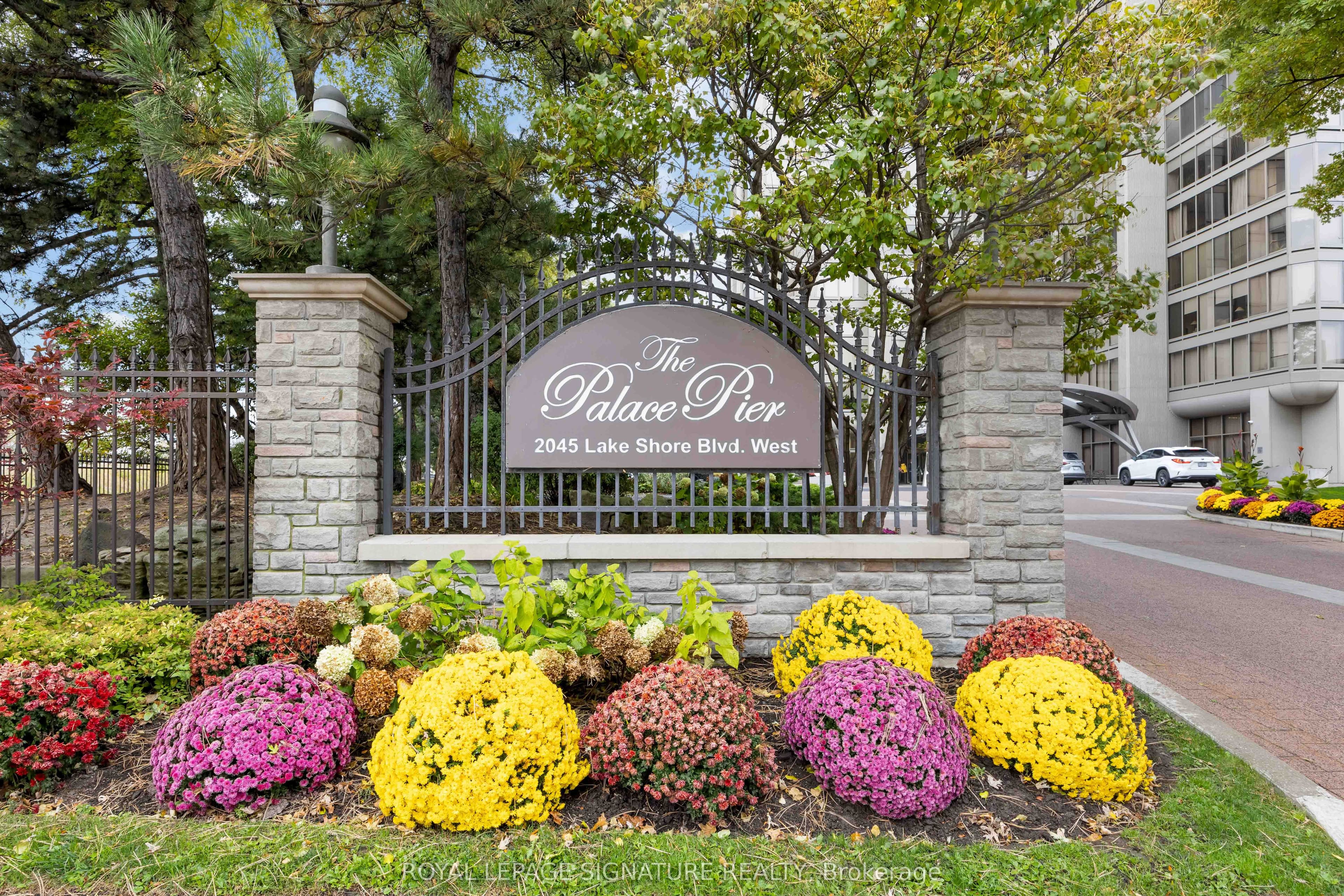 2045 Lake Shore Boulevard W Unit 2904, Toronto W06