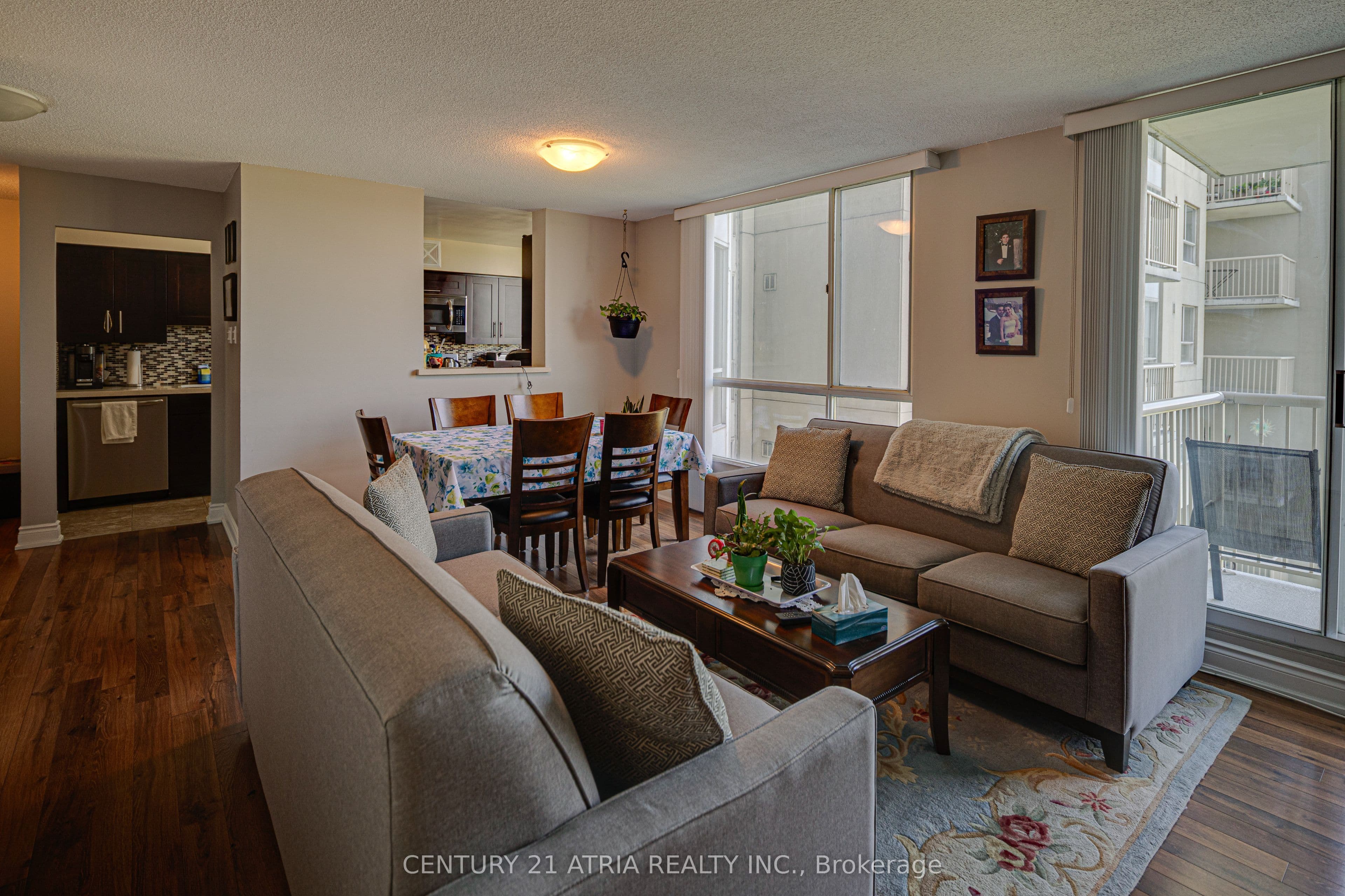 3077 Weston Road Unit 606, Toronto W05