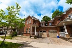 60 Dovetrail Drive, Richmond Hill