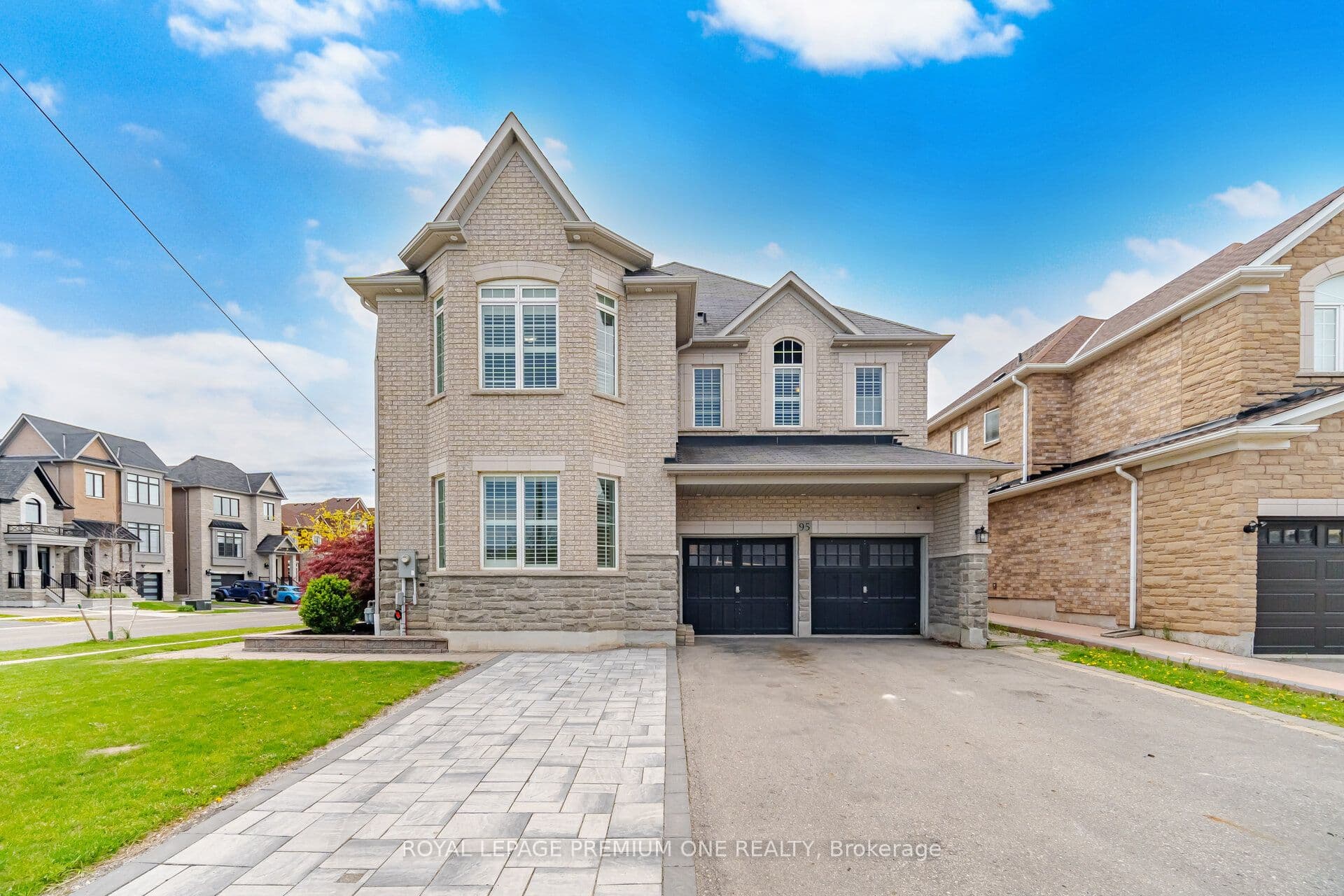 95 Retreat Boulevard, Vaughan