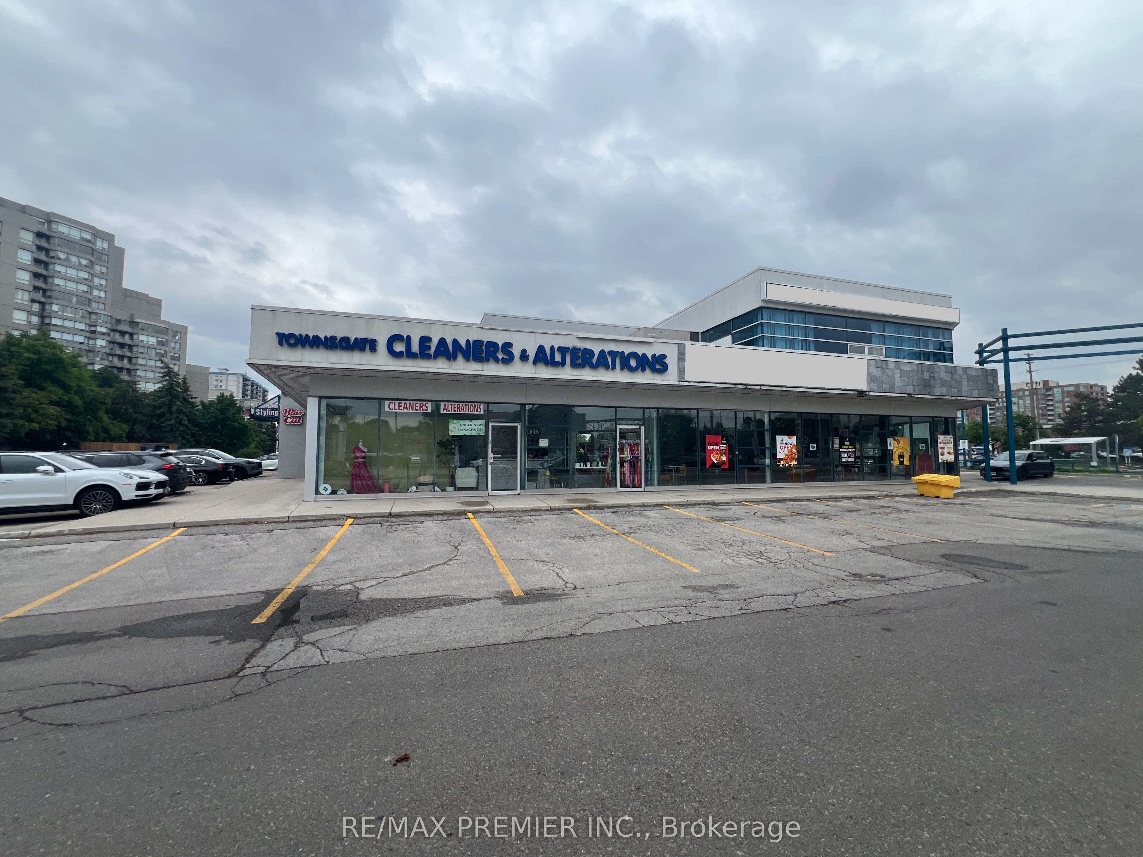 7077 Bathurst Street Unit 7, Vaughan