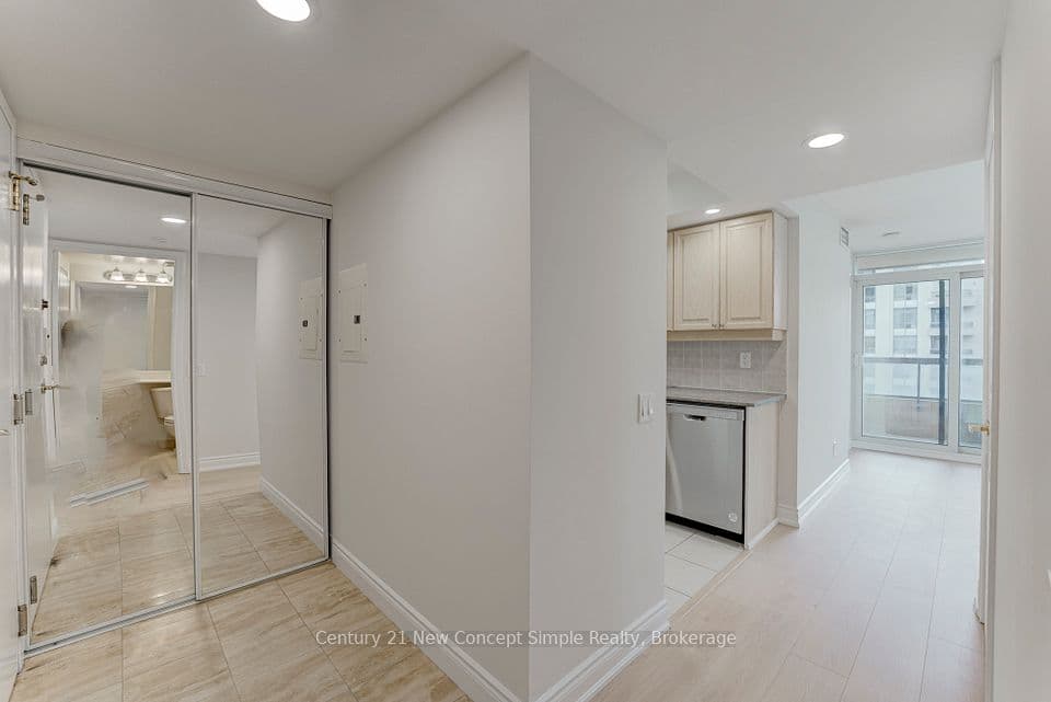 15 Northtown Way Unit 2118, Toronto C14