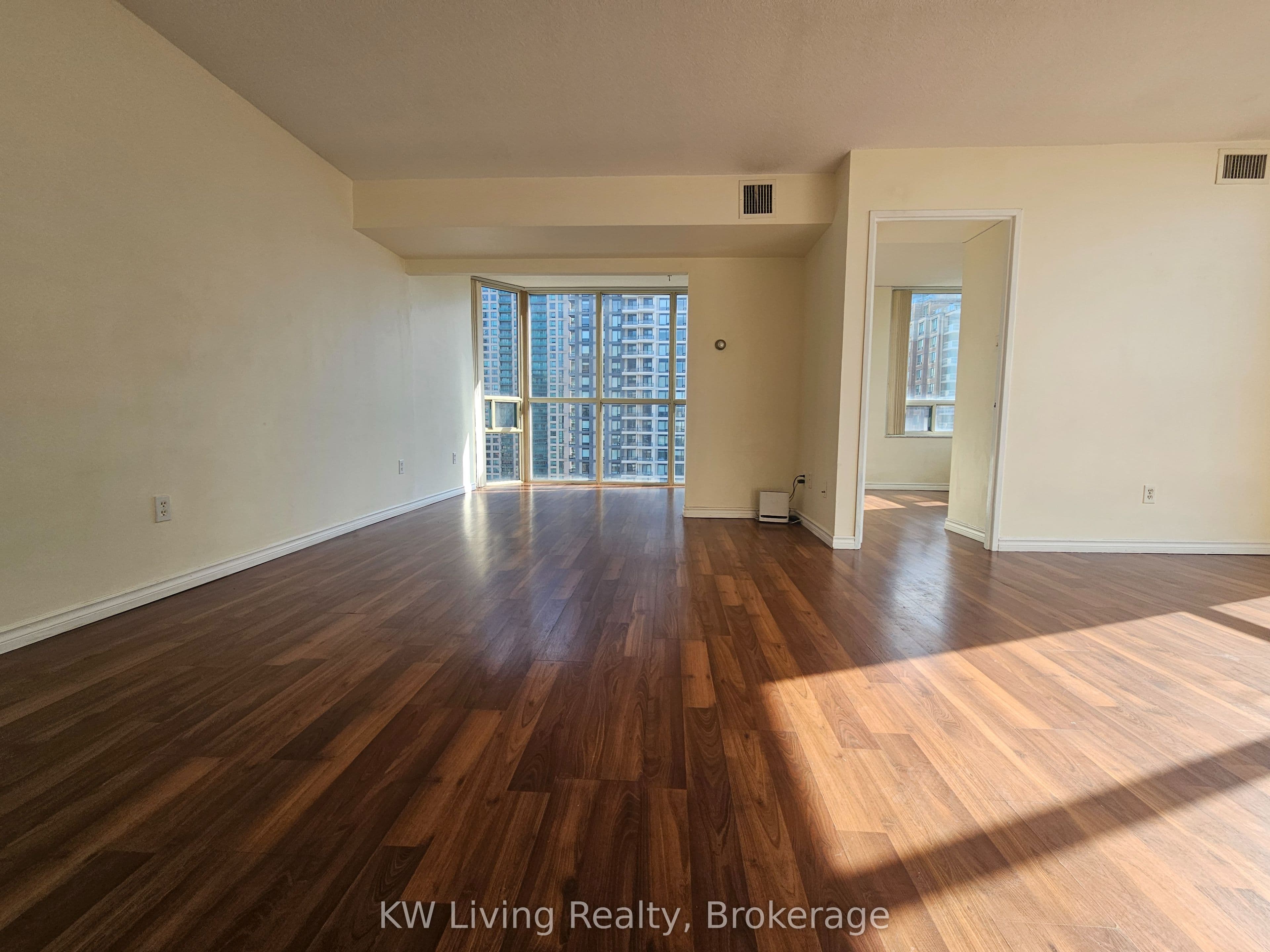 285 Enfield Place Unit 1503, Mississauga