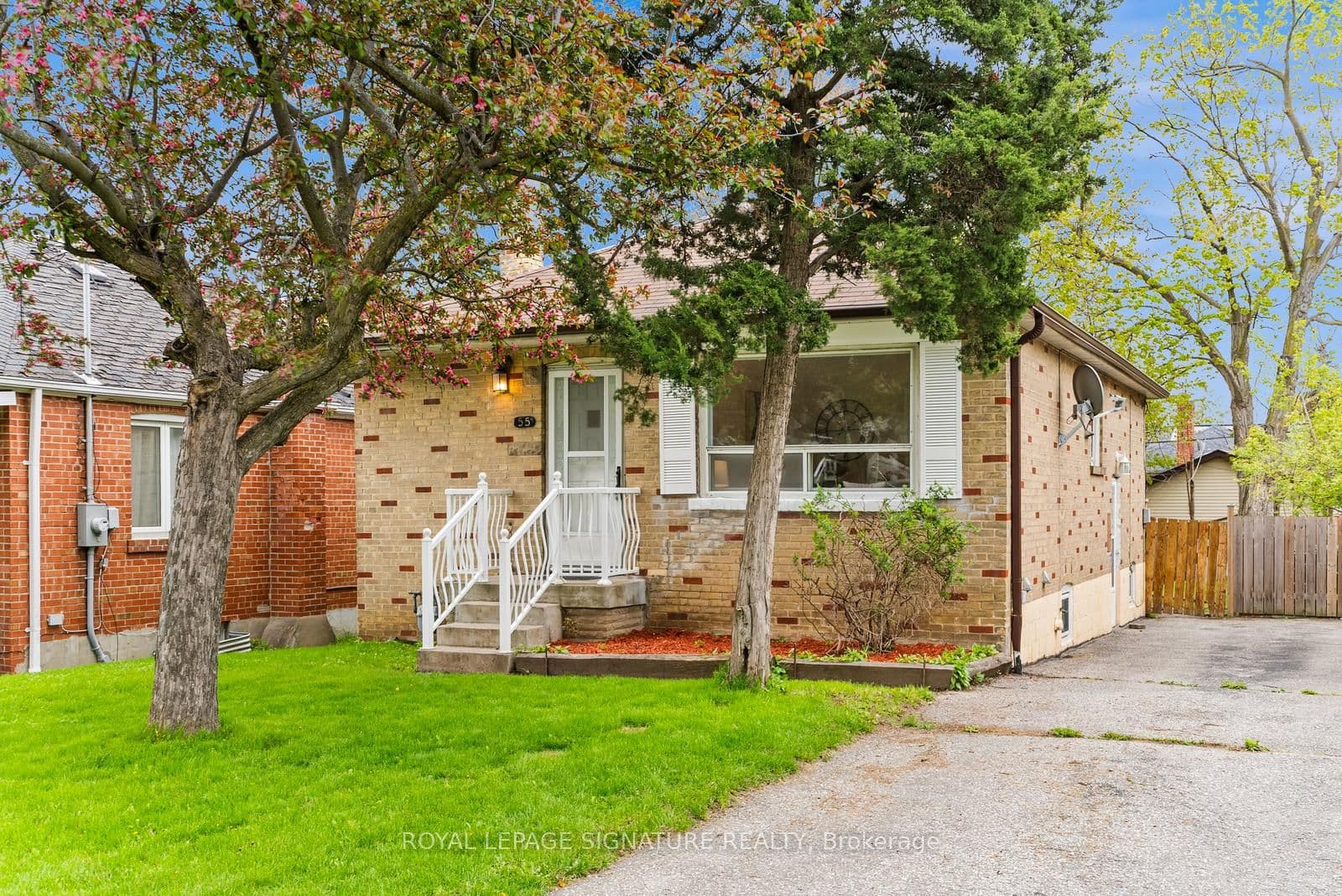 55 Boem Avenue, Toronto E04