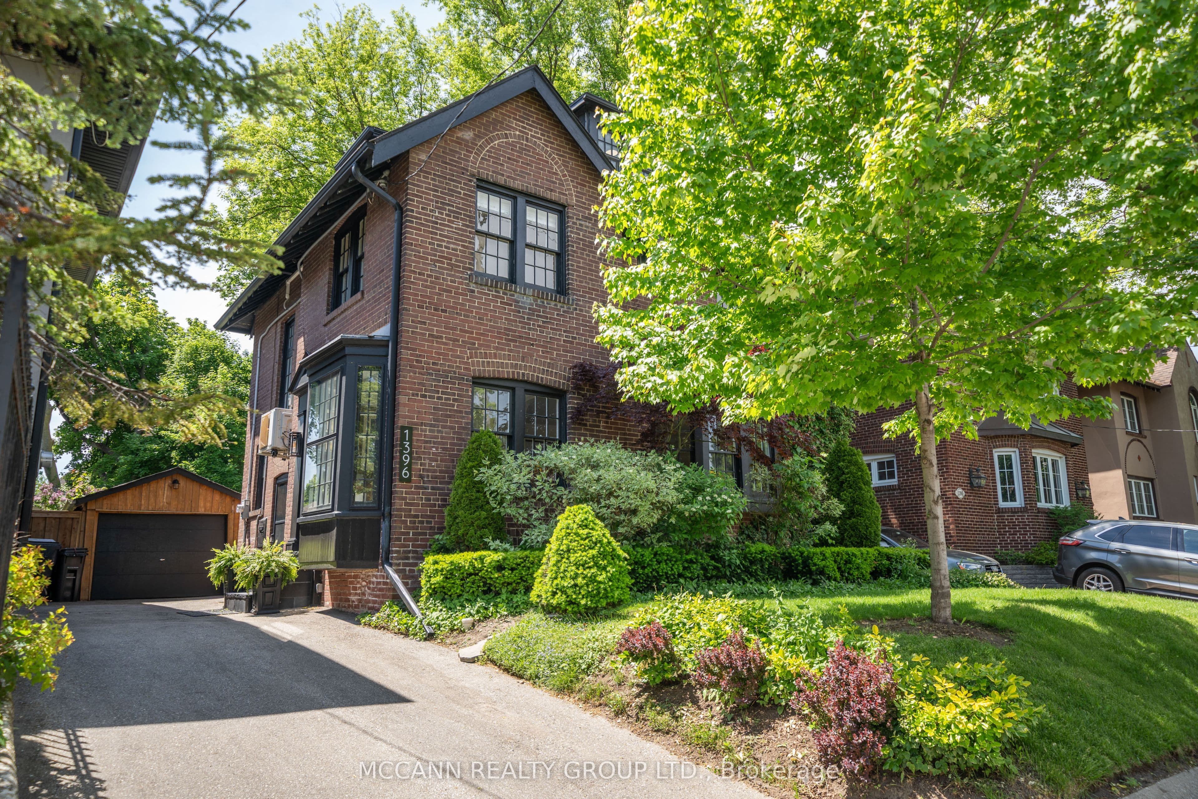 1396 Mount Pleasant Road, Toronto C04