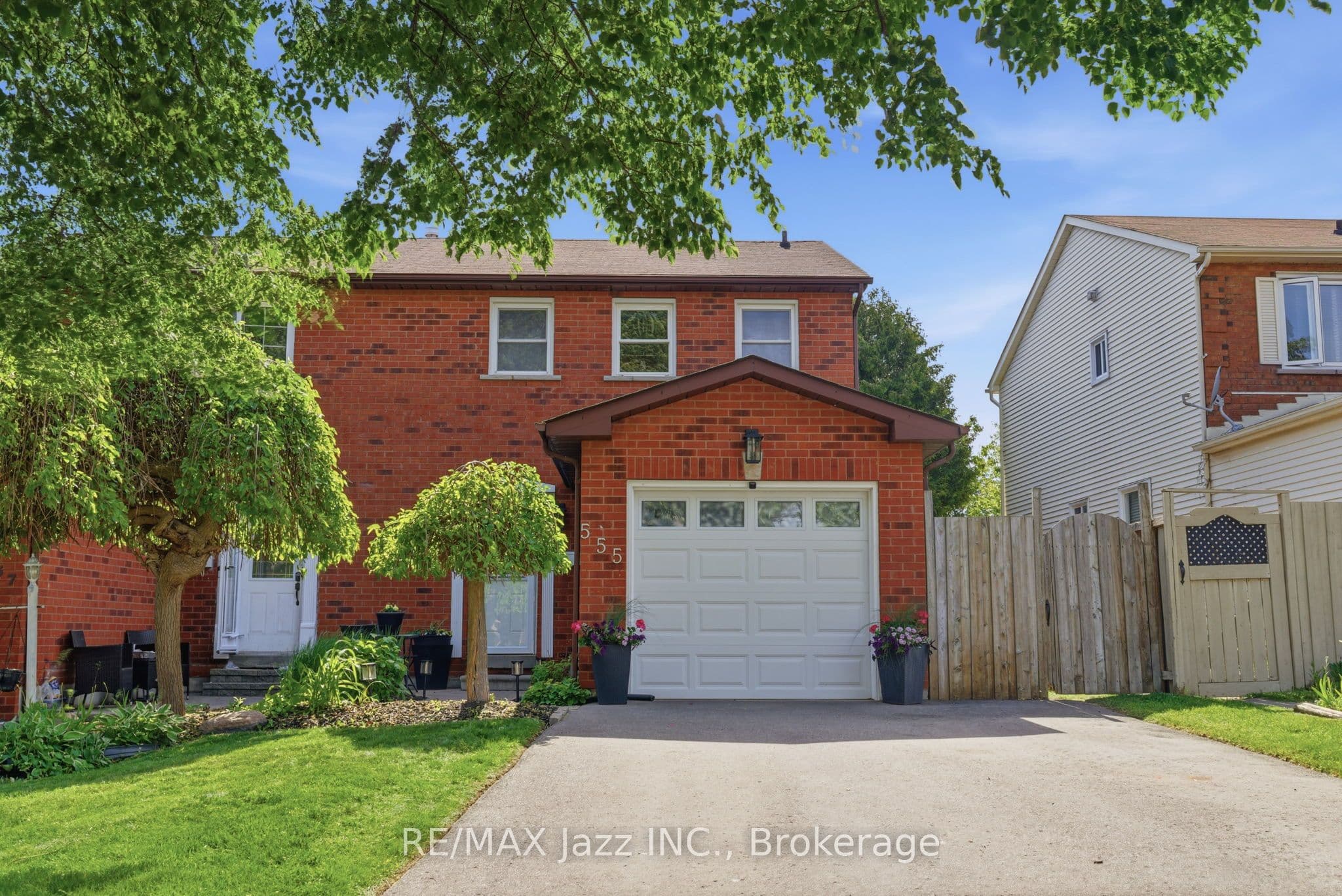 555 Cobblehill Drive, Oshawa