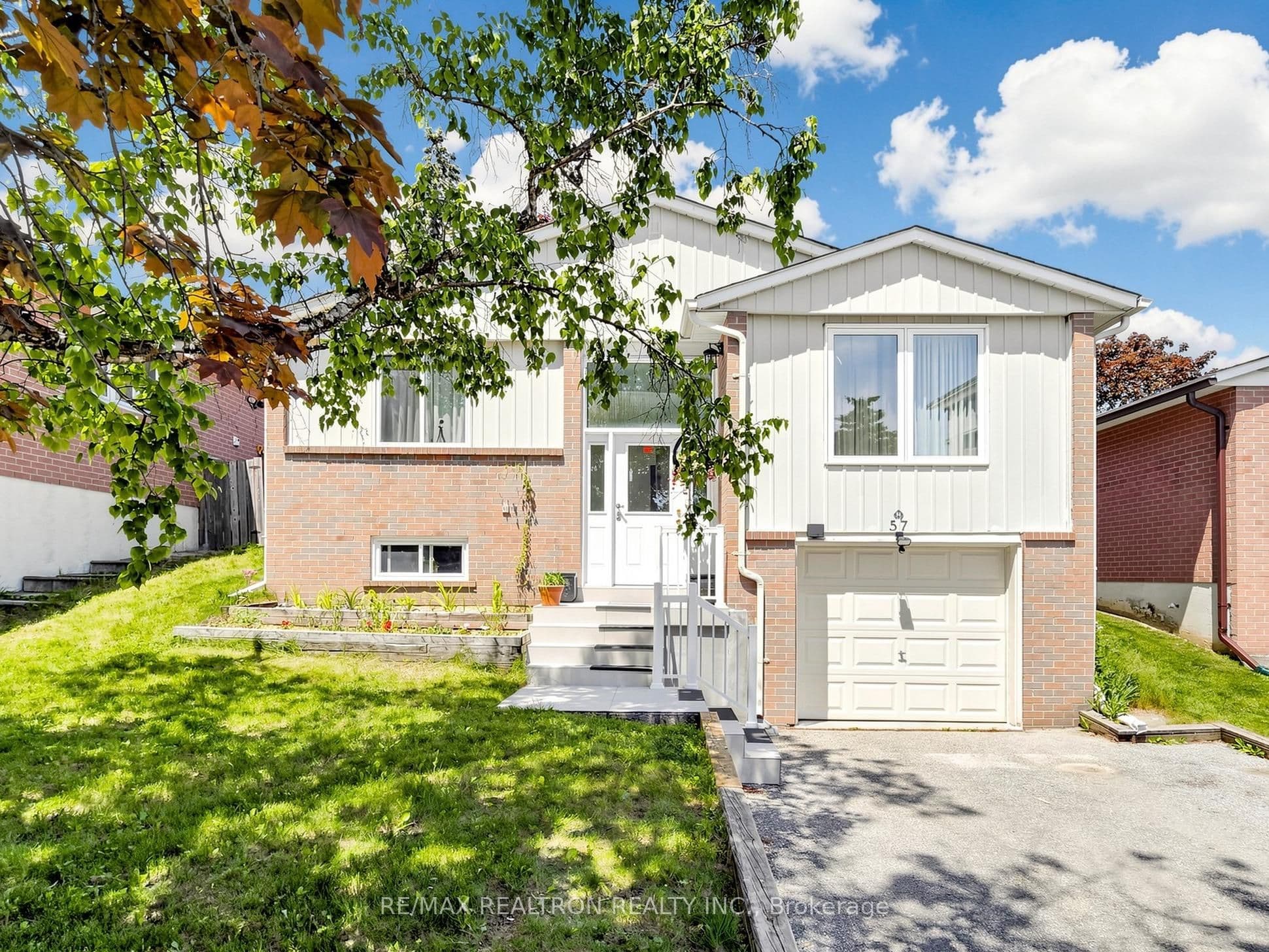 57 William Roe Boulevard, Newmarket