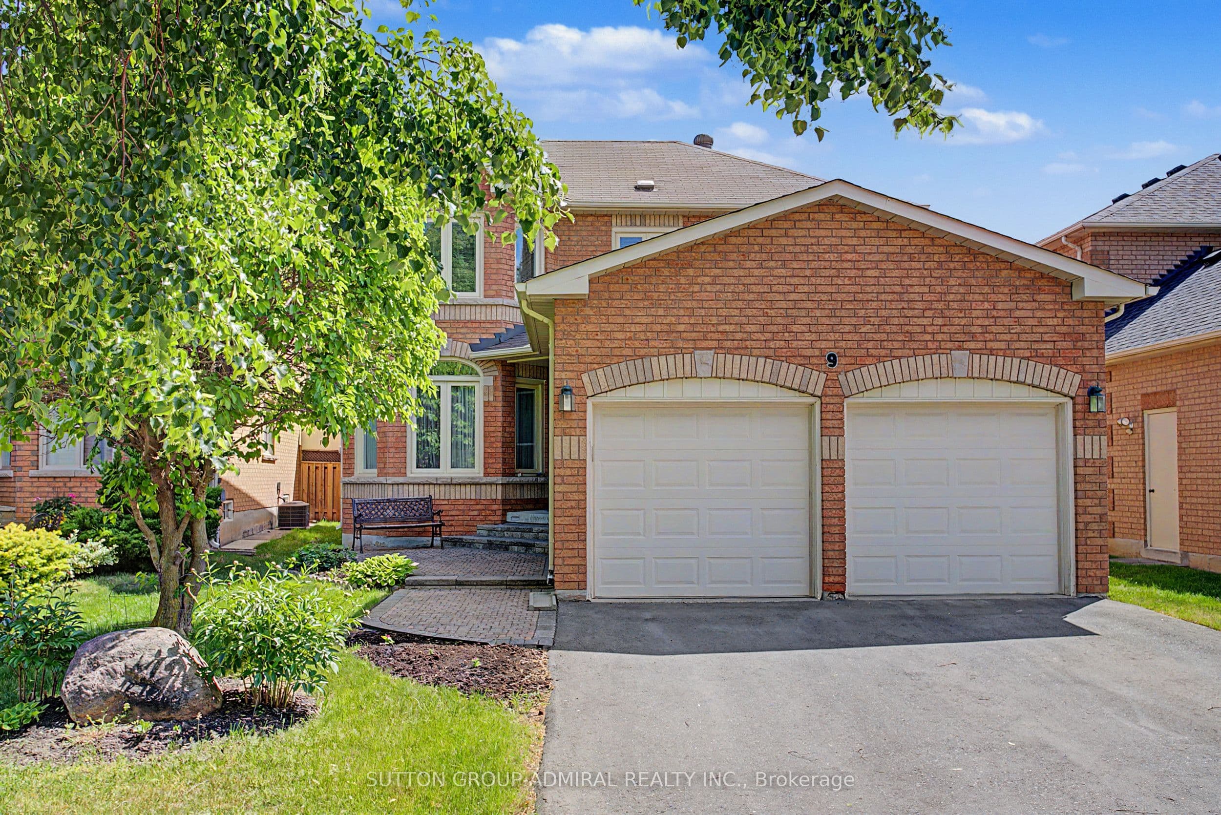 9 Hammerstone Crescent, Vaughan