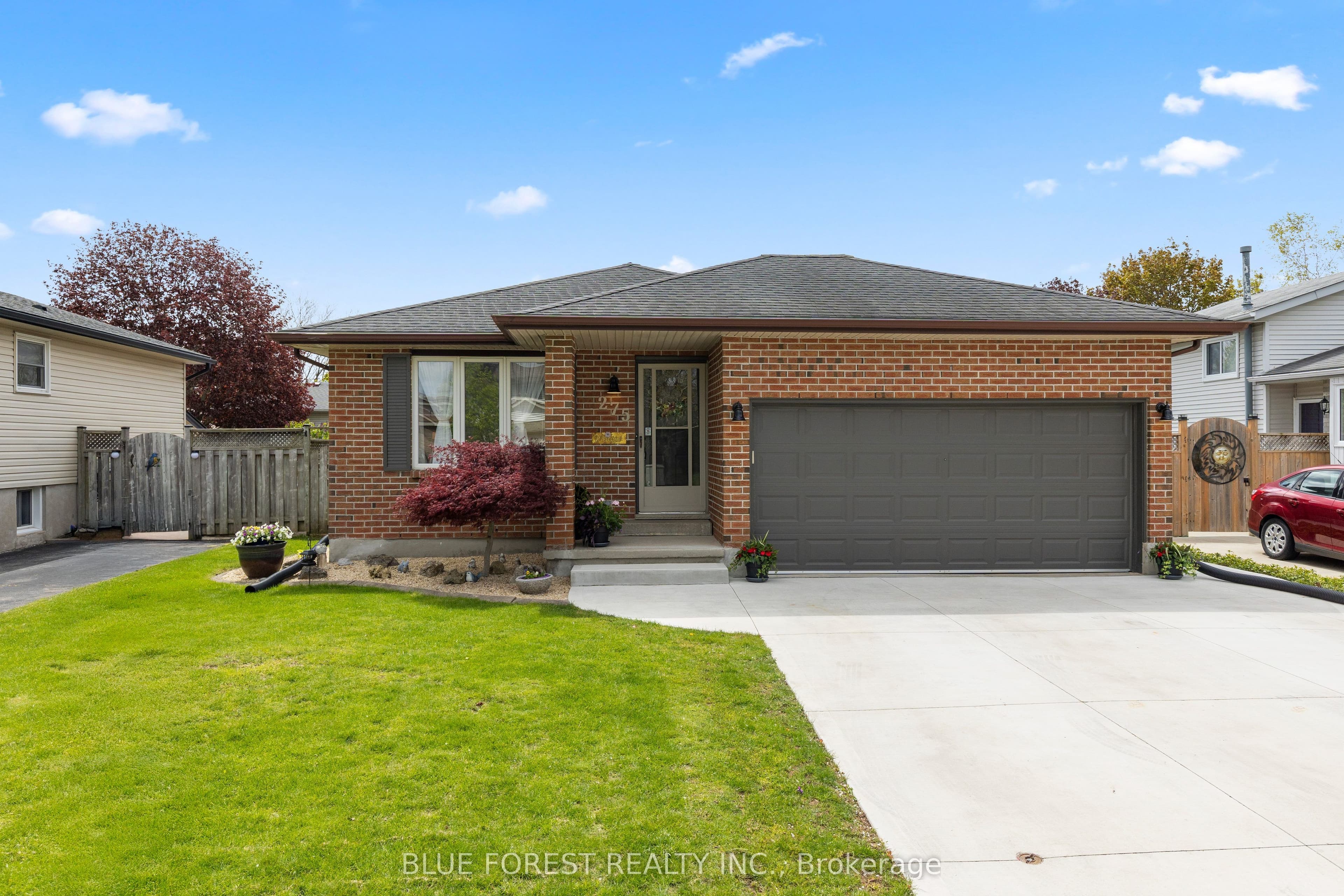 275 Portsmouth Crescent E, London East