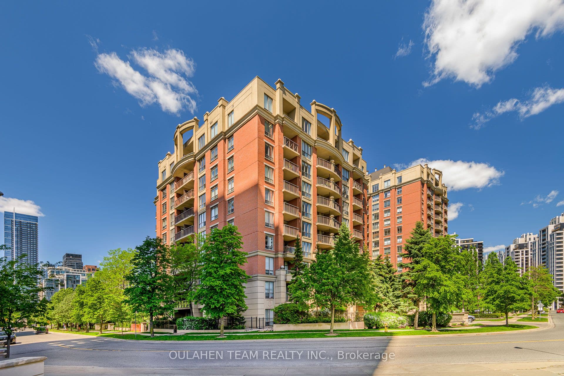 51 Harrison Garden Boulevard Unit 202, Toronto C14